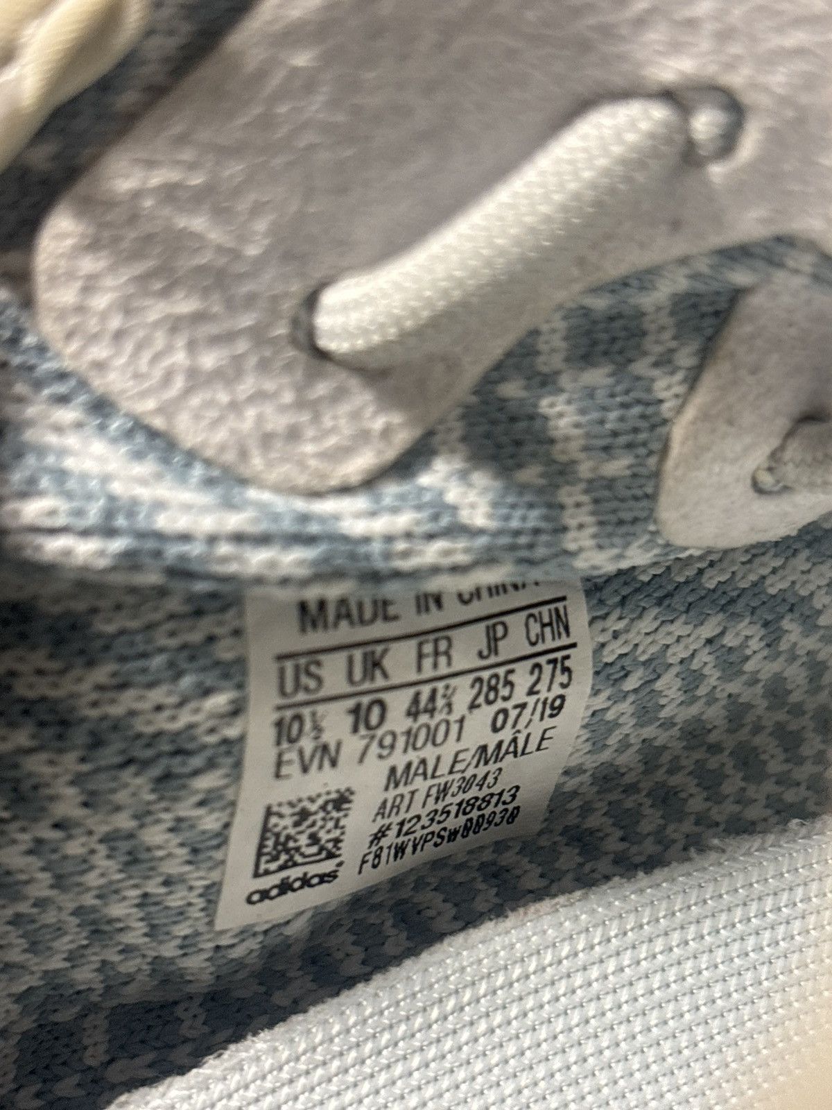 Yeezy yeezy 350 Cloud White Size US 10.5 / EU 43-44 - 6 Thumbnail