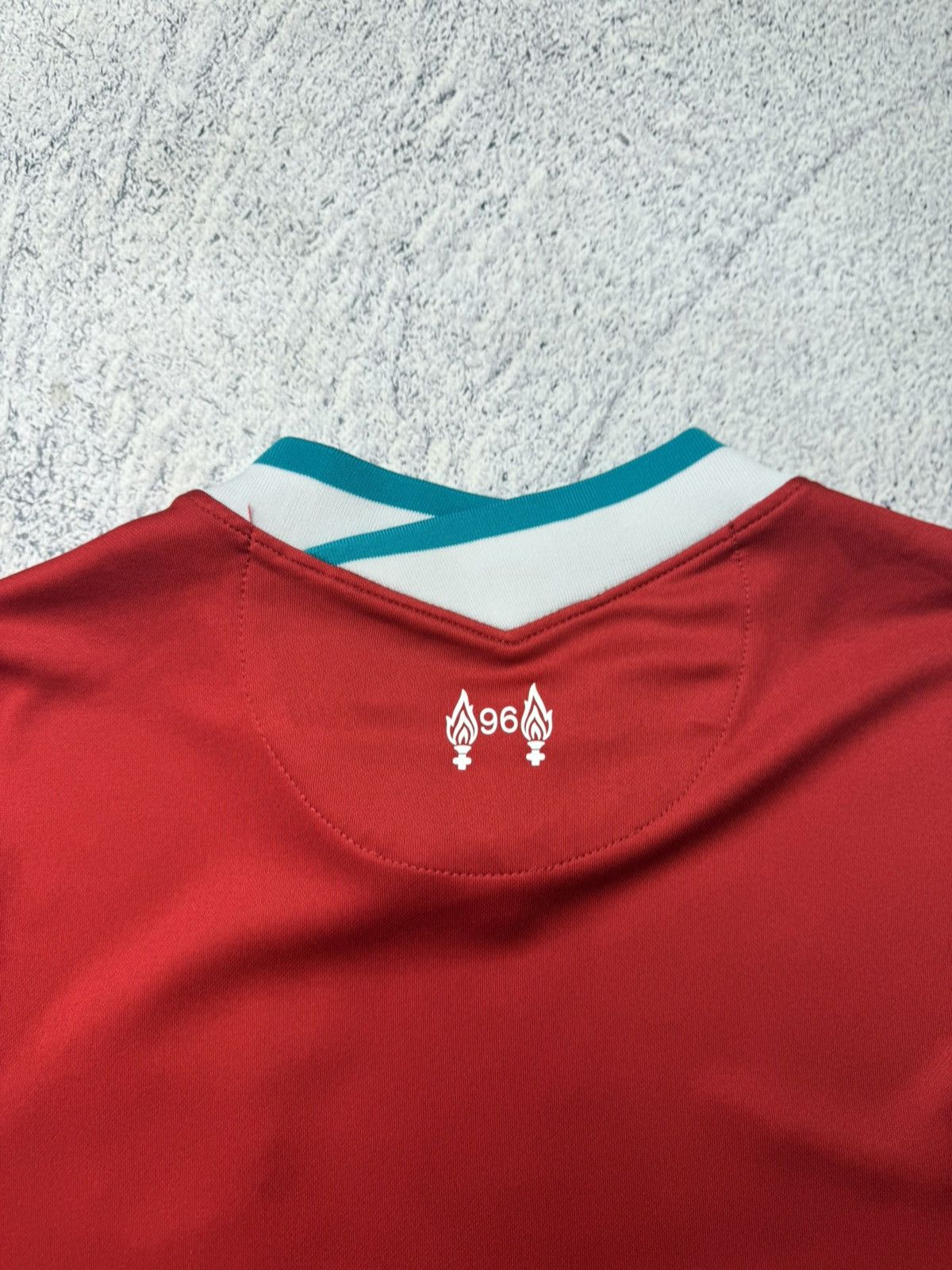 Nike Vintage Liverpool Soccer Jersey Sportwear Nike tee Size US S / EU 44-46 / 1 - 22 Thumbnail
