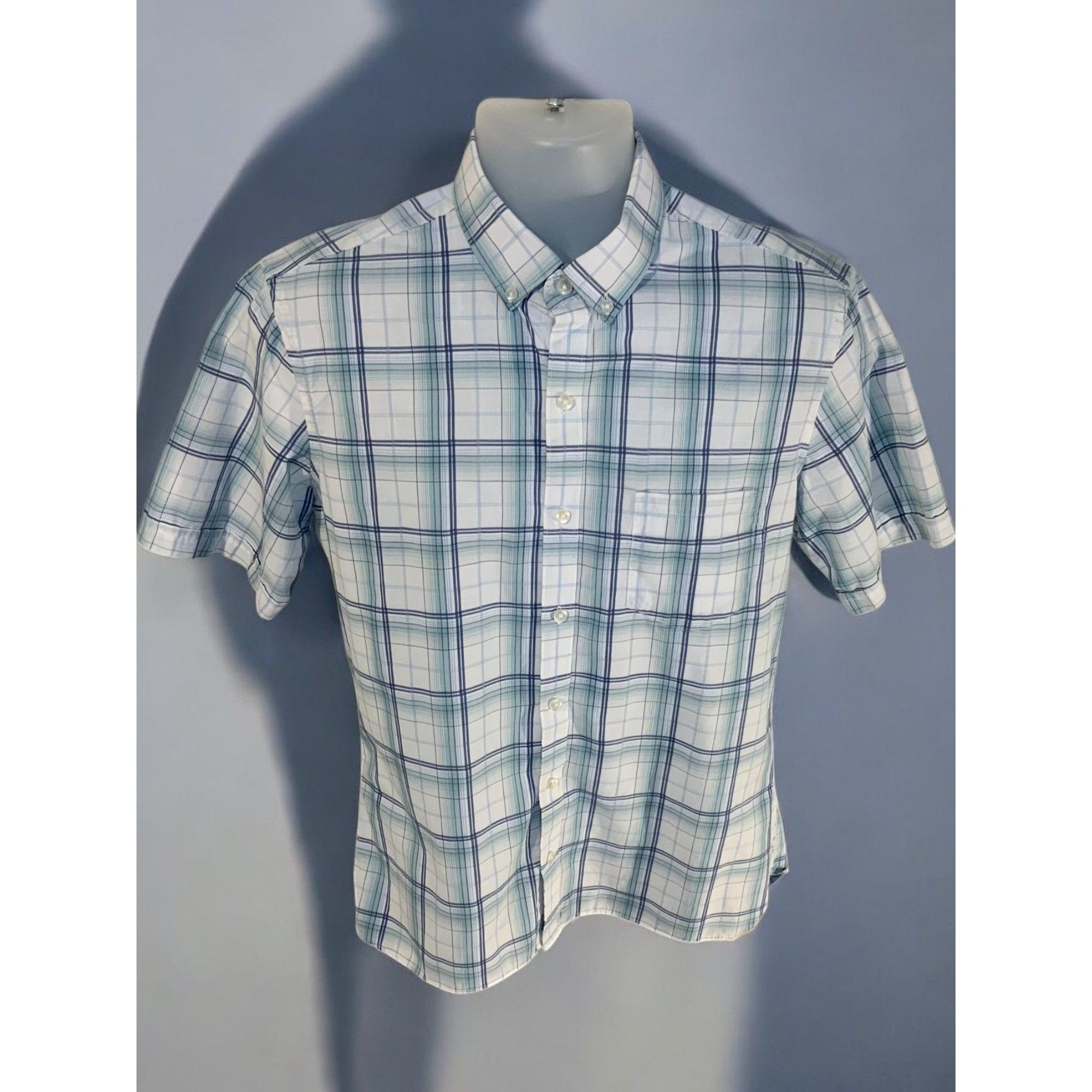 Van Heusen Van Heusen Men Medium Never Tuck Blue White Plaid Short Slee Size US M / EU 48-50 / 2 - 2 Thumbnail