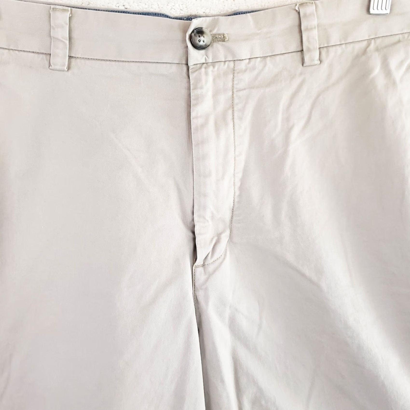 Vineyard Vines Vineyard Vines Breaker Shorts Men 38 Ivory 9 Inseam Stretch Flat Front Chino Golf Preppy Casual Dad Clothing Size US 38 / EU 54 - 3 Thumbnail
