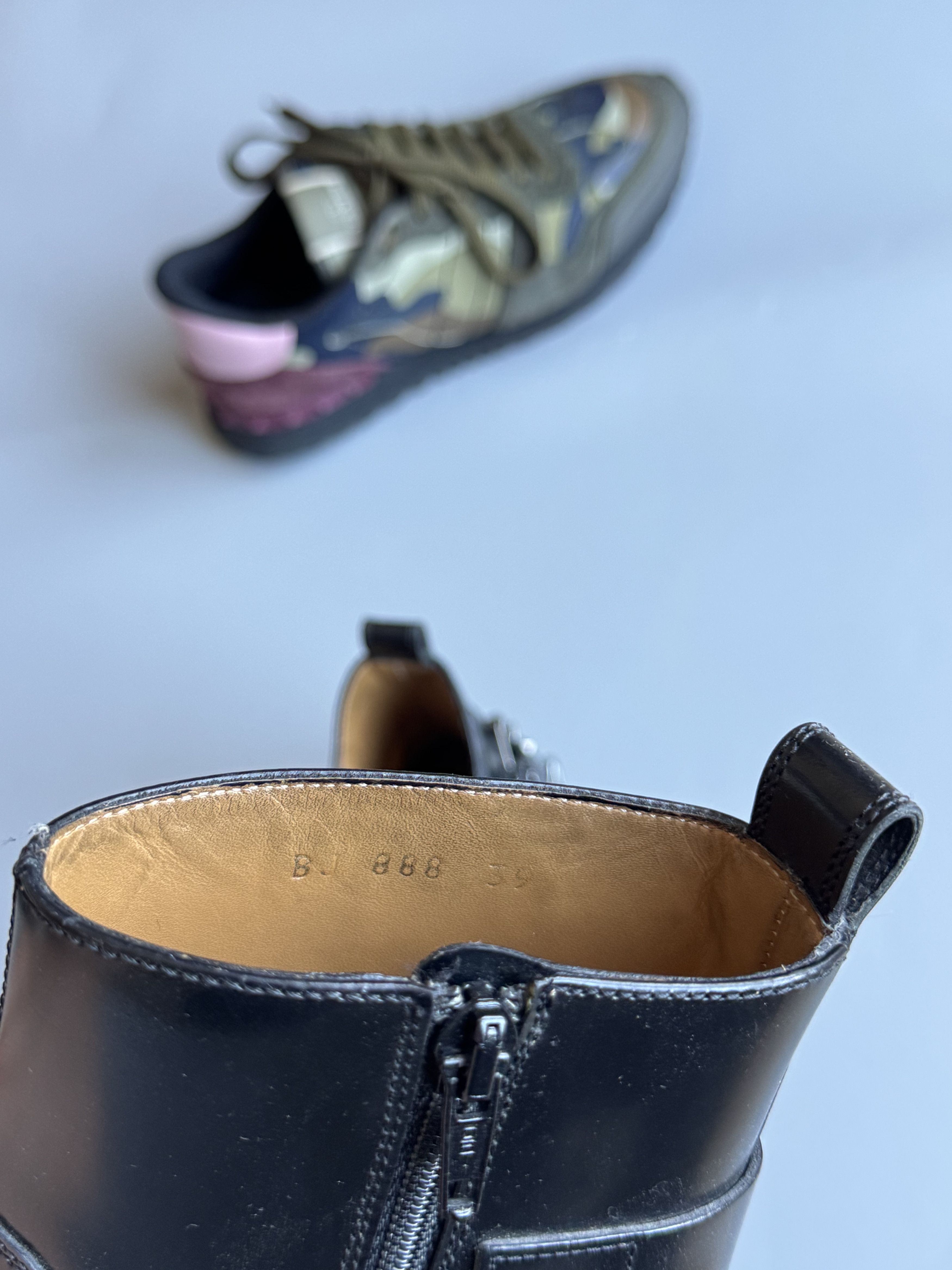 Valentino Valentino Ankle boots Size US 6 / EU 39 - 11 Thumbnail