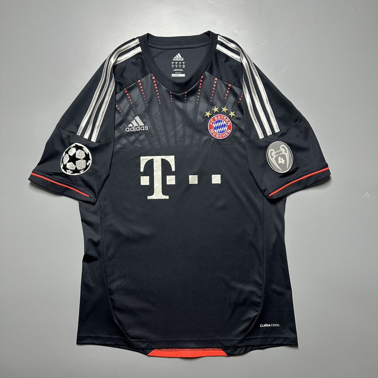 Vintage BAYERN ADIDAS 2012/2013 FOOTBALL THIRD JERSEY #71 ROBBERY Size US M / EU 48-50 / 2 - 2 Thumbnail