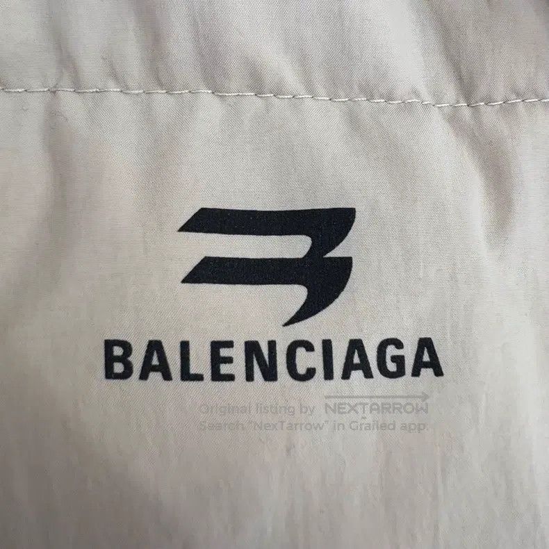 Balenciaga Balenciaga Double Hook Boomerang Bread Down Jacket Beige Size XS / US 0-2 / IT 36-38 - 6 Thumbnail
