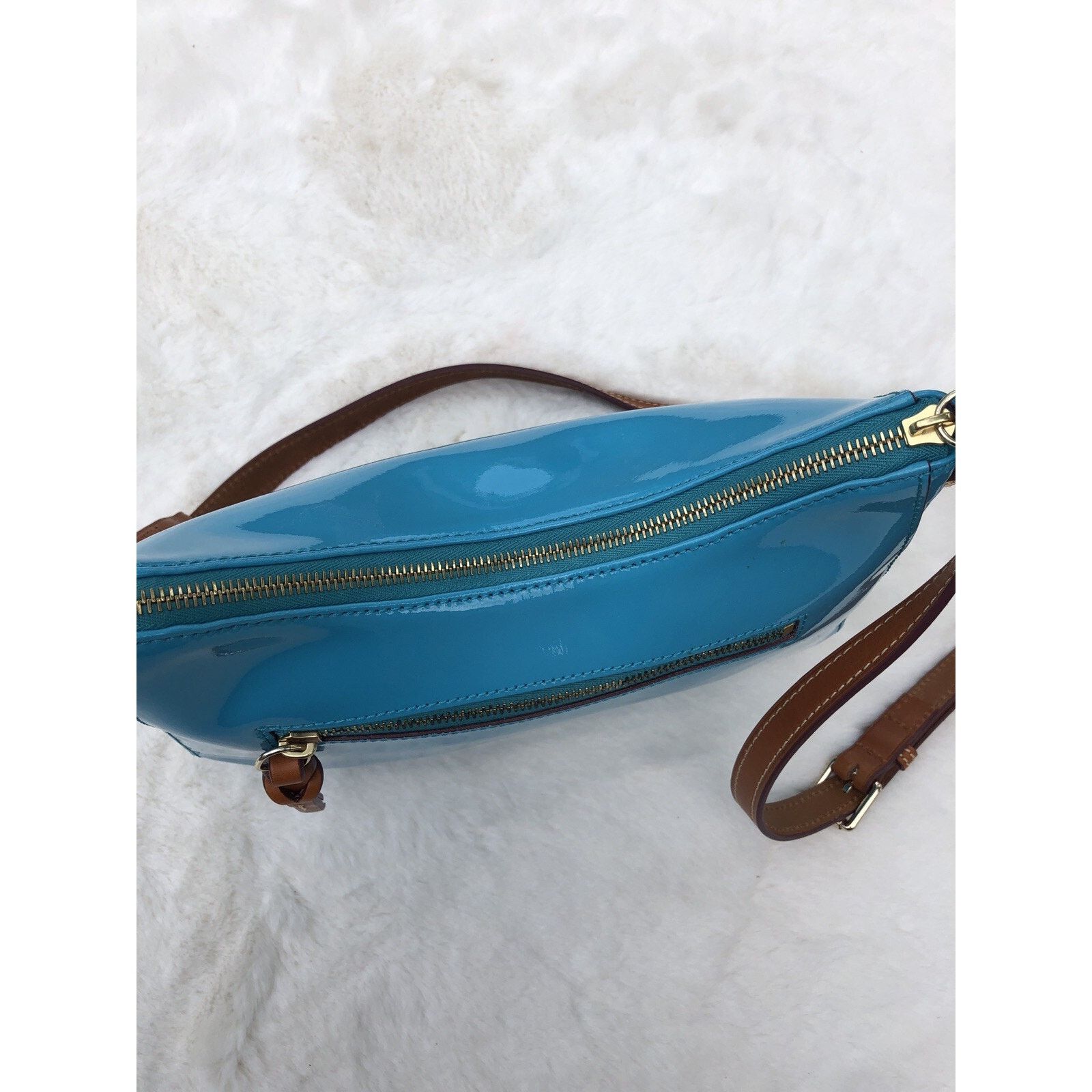 Dooney & Bourke Dooney & Bourke Patent Leather Small Kiley Crossbody B000543 Size ONE SIZE - 6 Thumbnail