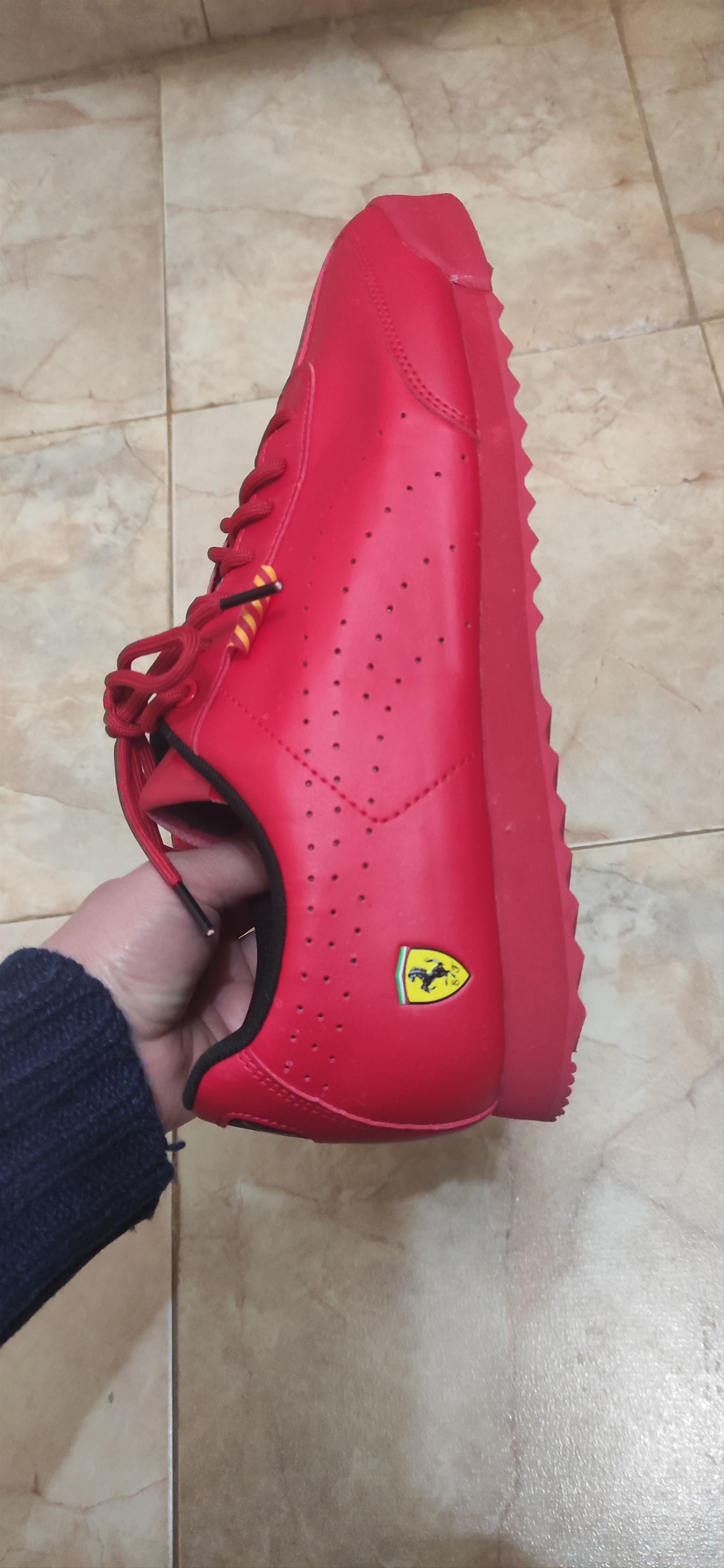 Ferrari The men's sneakers Ferrari Puma Size US 10 / EU 43 - 2 Thumbnail