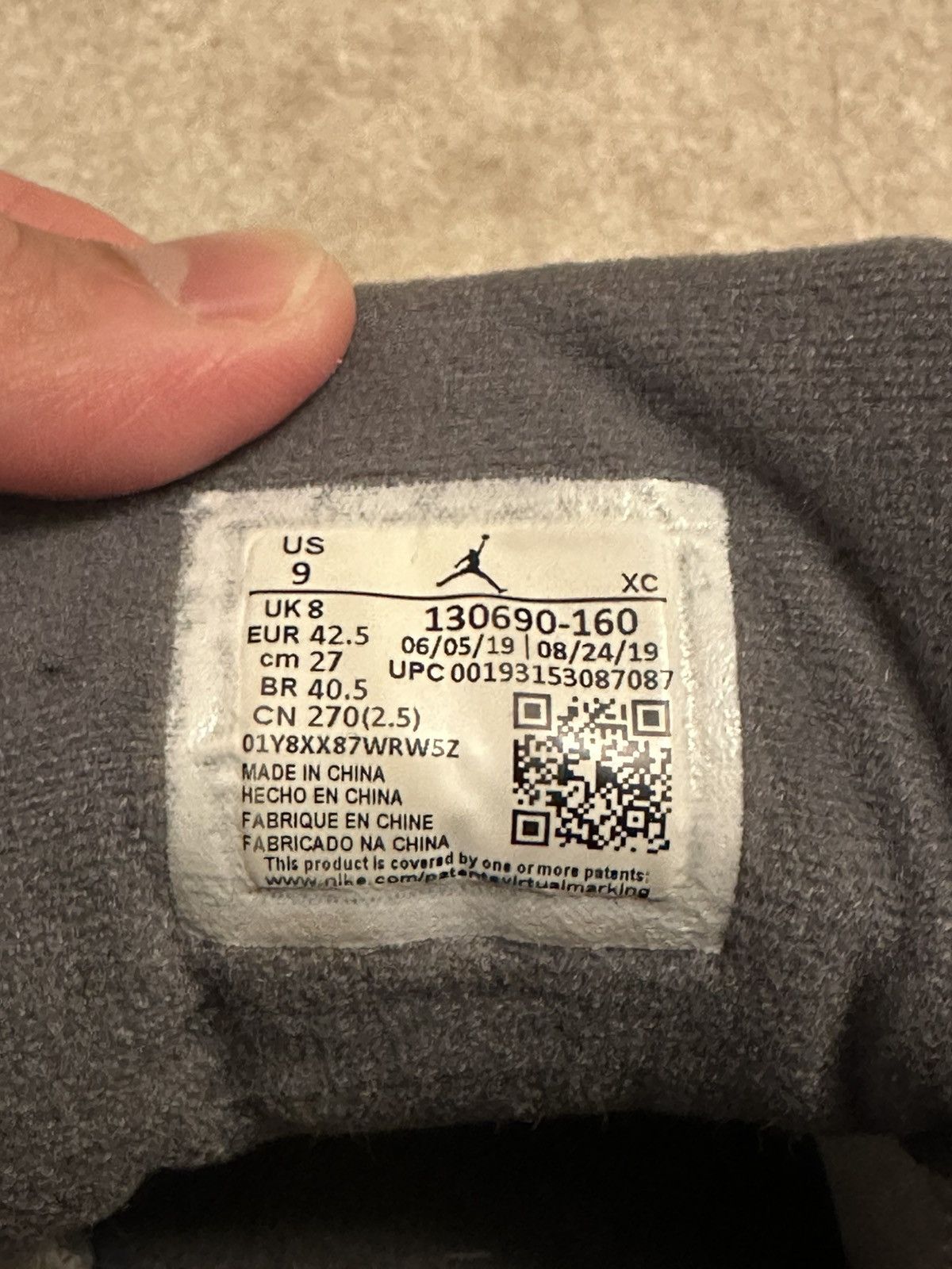 Jordan Brand Used Jordan 12 Retro ‘White Dark Grey’ Size US 9 / EU 42 - 6 Thumbnail