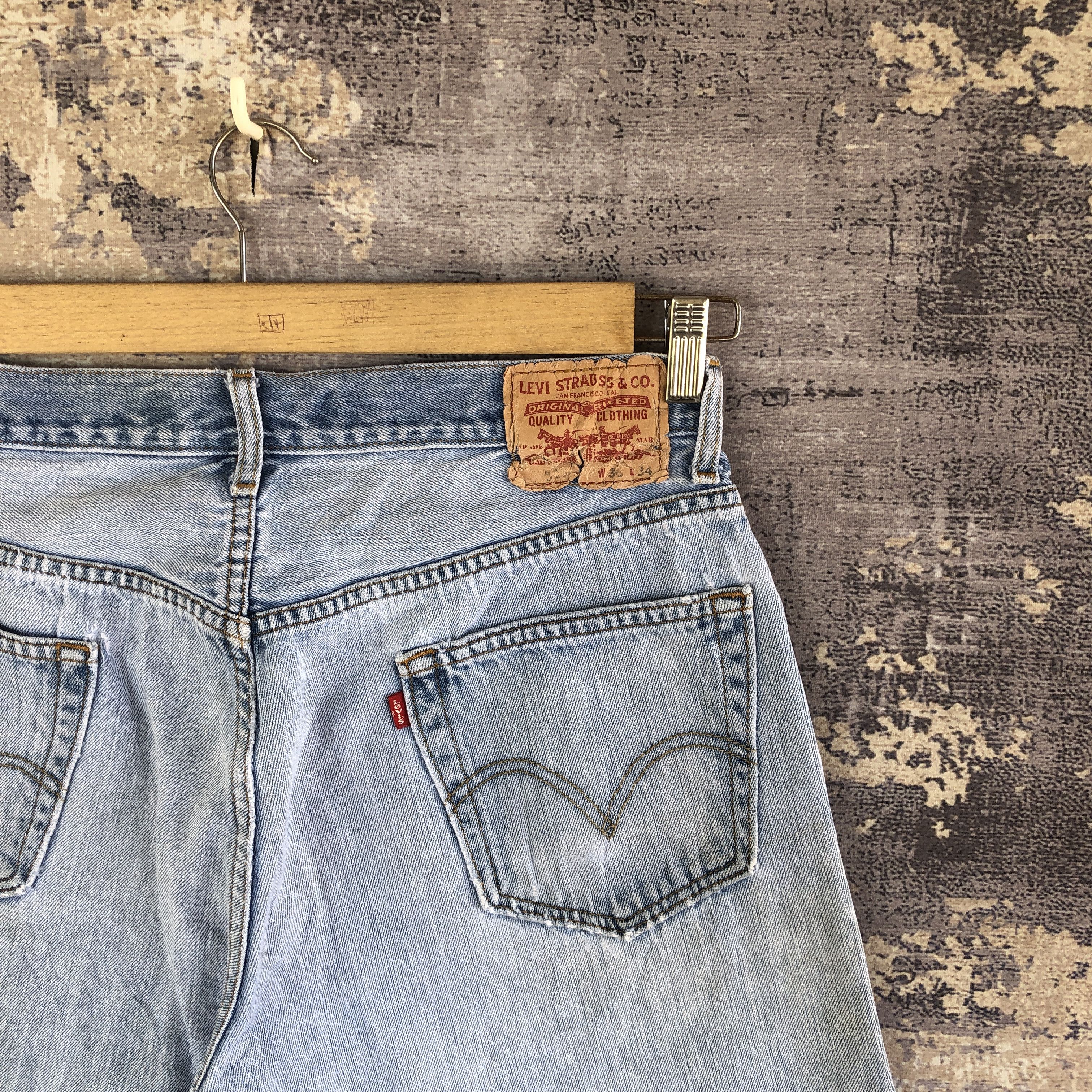 Levi's Vintage Levis 505 Sun Faded Jeans Levi's Light Wash Denim Size US 32 / EU 48 - 5 Thumbnail