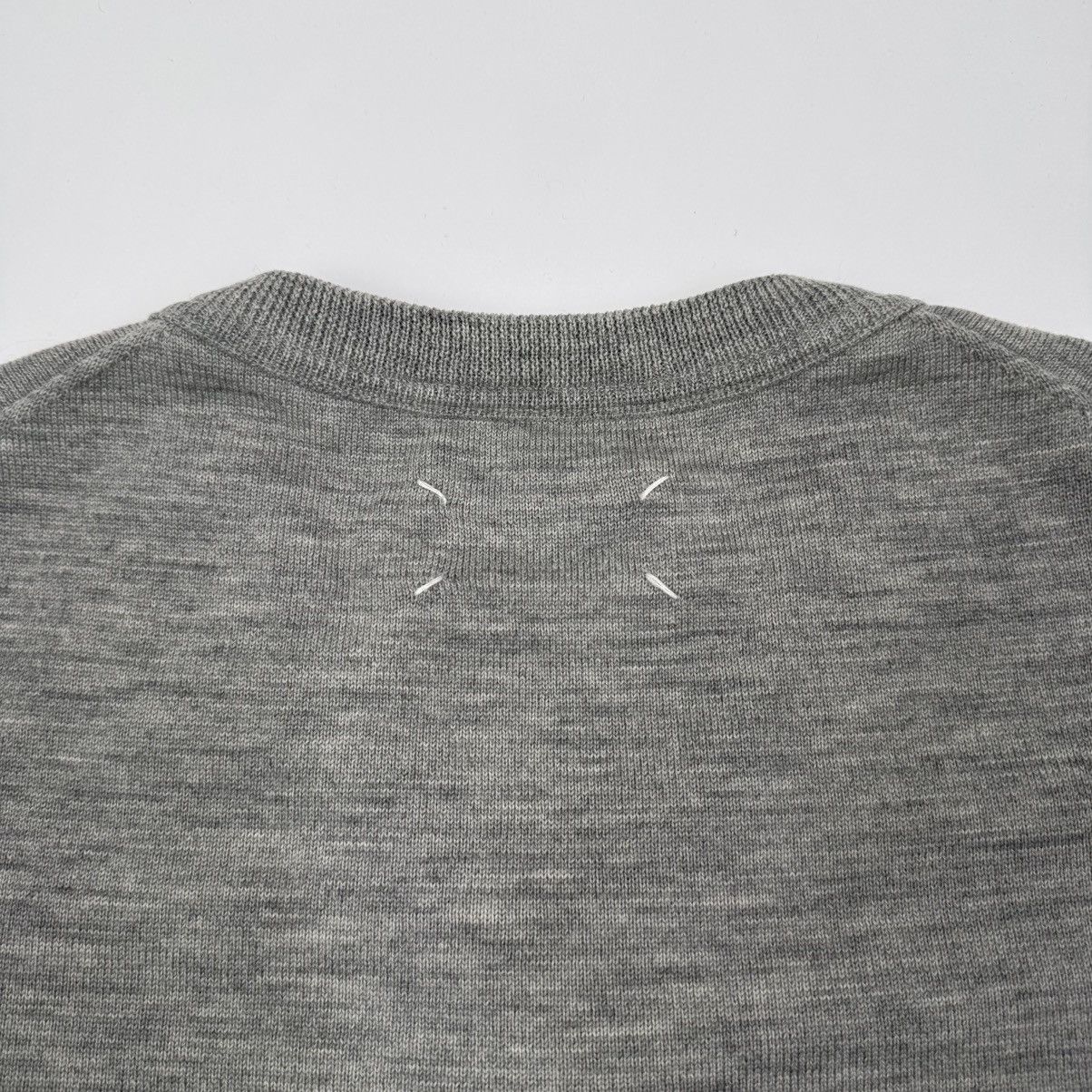 Maison Margiela AW2006 Martin Margiela Light Gray Wool V-Neck Knit Pullover Size US M / EU 48-50 / 2 - 6 Thumbnail