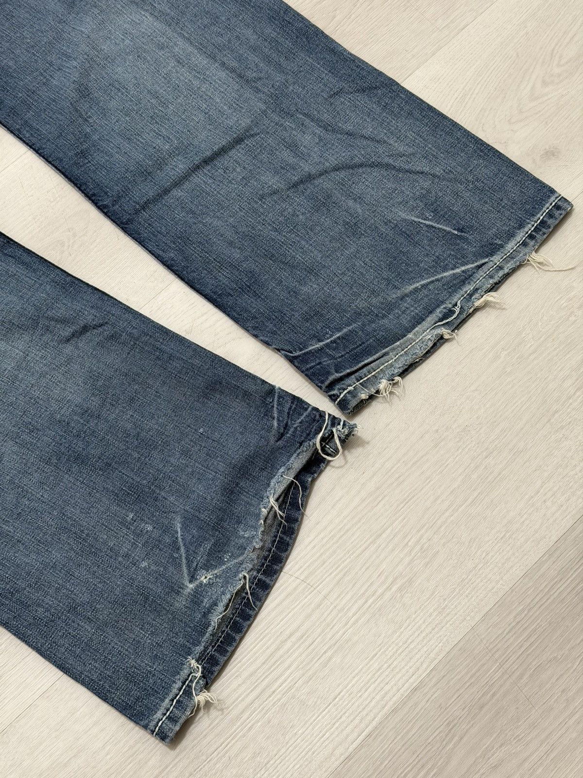 BKE Y2K BKE Tyler Jeans Size 34R Relaxed Washed Distressed Denim Size US 34 / EU 50 - 15 Thumbnail