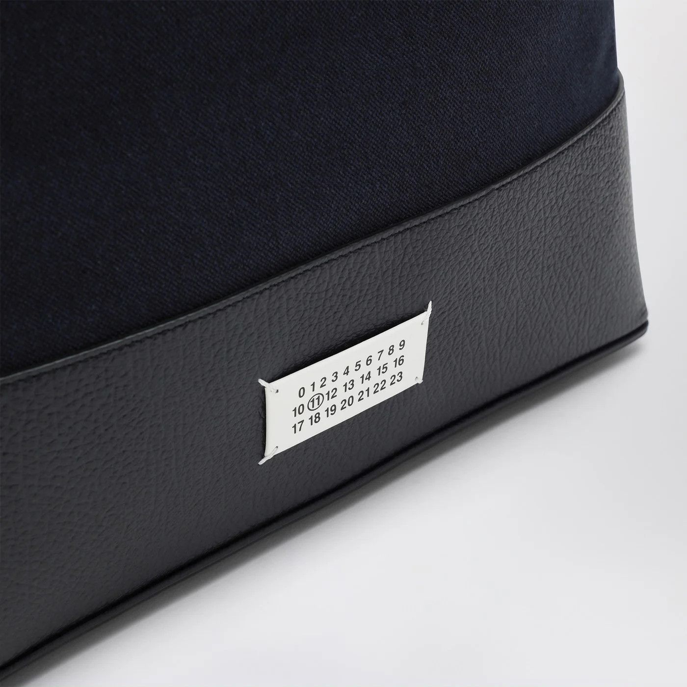 Maison Margiela o1d2blof0526 Size: OS / Medium 5AC Bag in Blue Size ONE SIZE - 6 Thumbnail