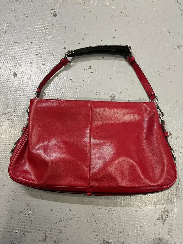Yves Saint Laurent 2000s Yves Saint Laurent By Tom Ford Red Leather Mombasa Black Horn Handle Bag Size ONE SIZE - 9 Thumbnail