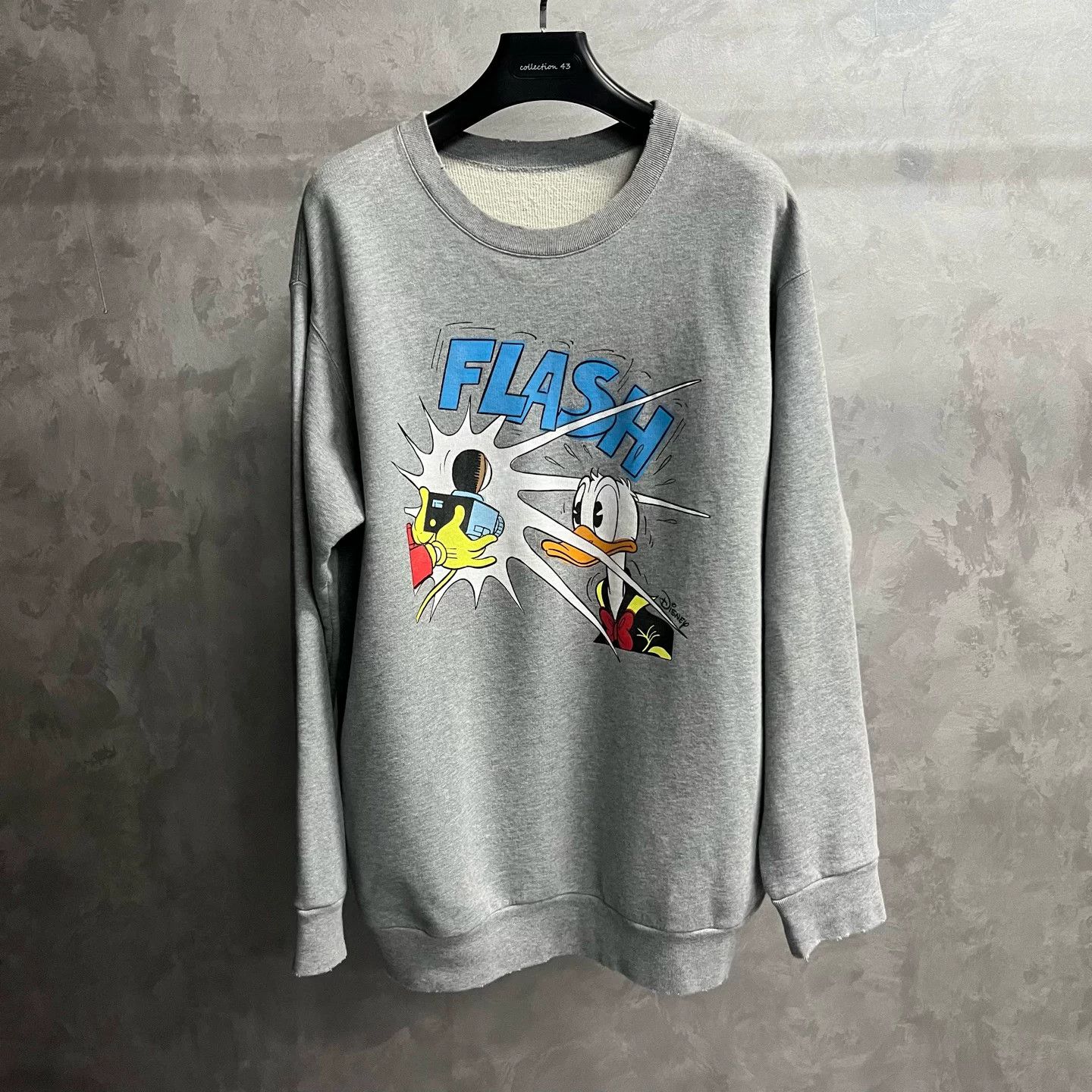 Gucci Gucci Gray Donald Duck Print Oversized Sweatshirt Size US XL / EU 56 / 4 - 1 Thumbnail