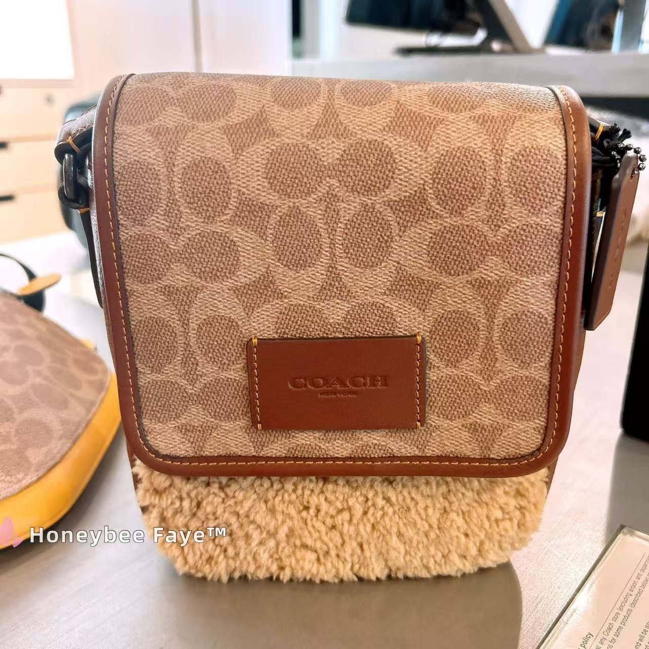 Coach Lucas Crossbody Bag In Signature Canvas CDC33 Size ONE SIZE - 1 Thumbnail