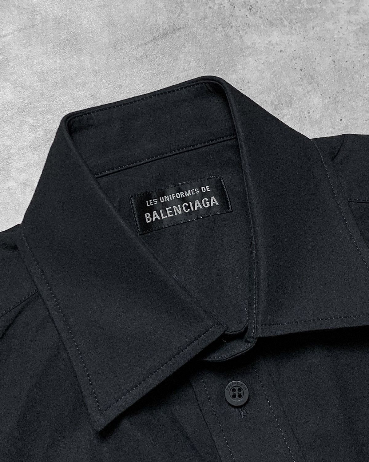 Balenciaga Balenciaga Employee Uniform Buttoned Long-Sleeved Shirt - M Size US M / EU 48-50 / 2 - 3 Thumbnail