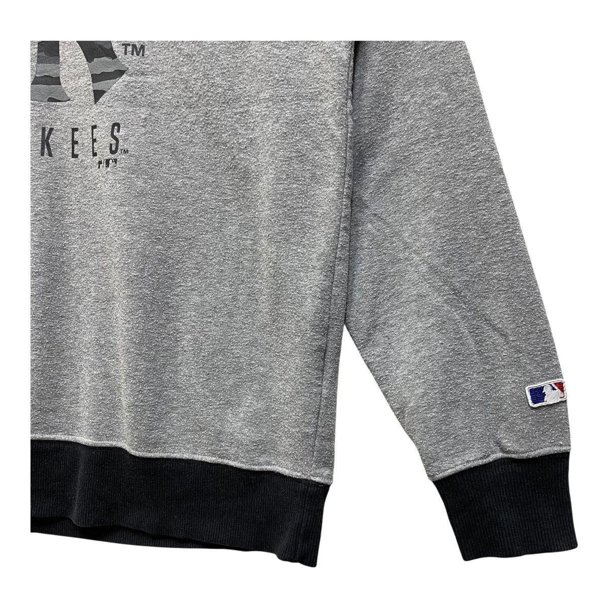 MLB Vintage MLB New York Yankees Sweatshirt Gray Camo Logo Large Size US L / EU 52-54 / 3 - 4 Thumbnail