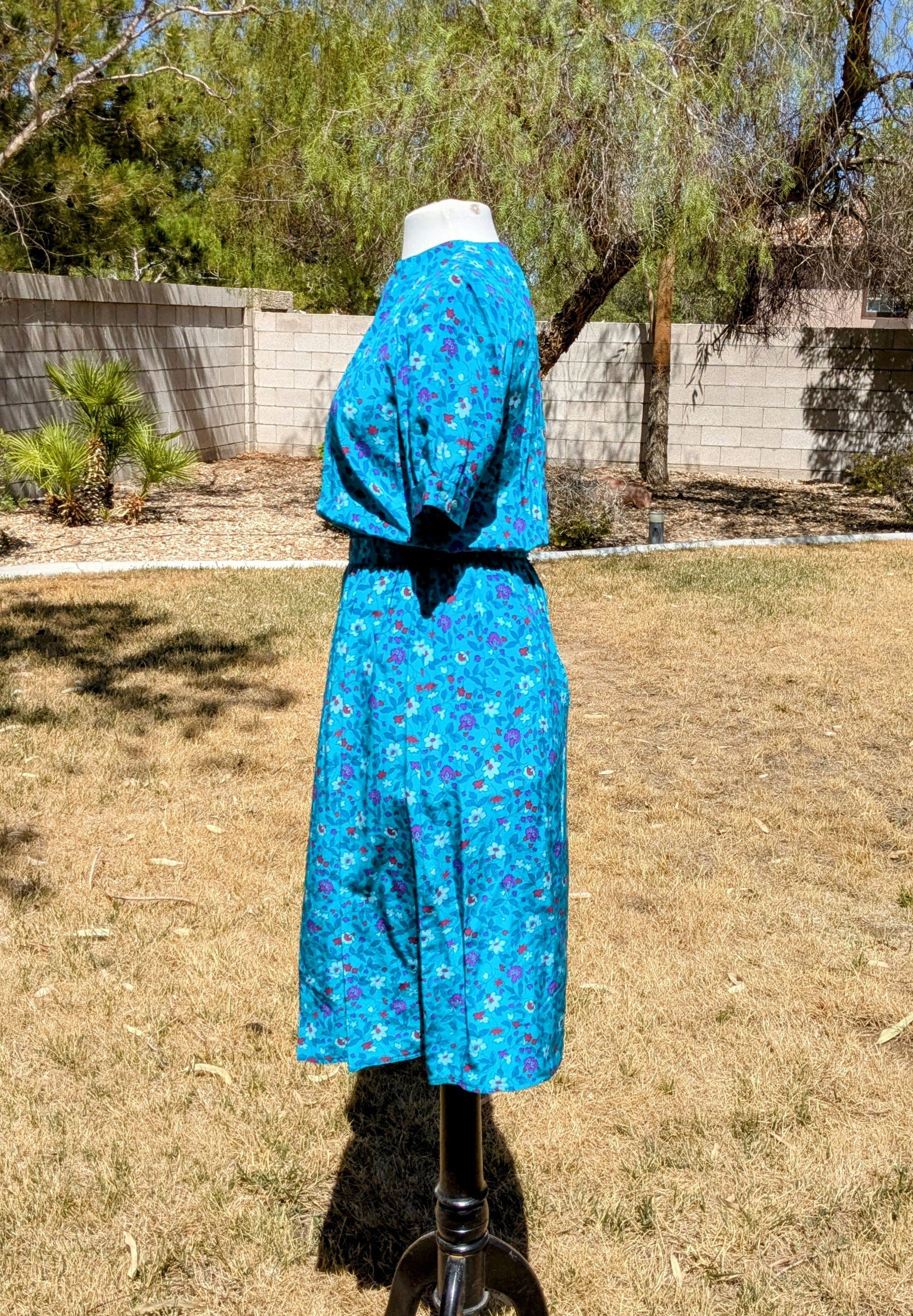 Vintage 1980s Silk Studio Floral Turquoise Midi Fit&Flare Dress EUC Size M / US 6-8 / IT 42-44 - 3 Thumbnail