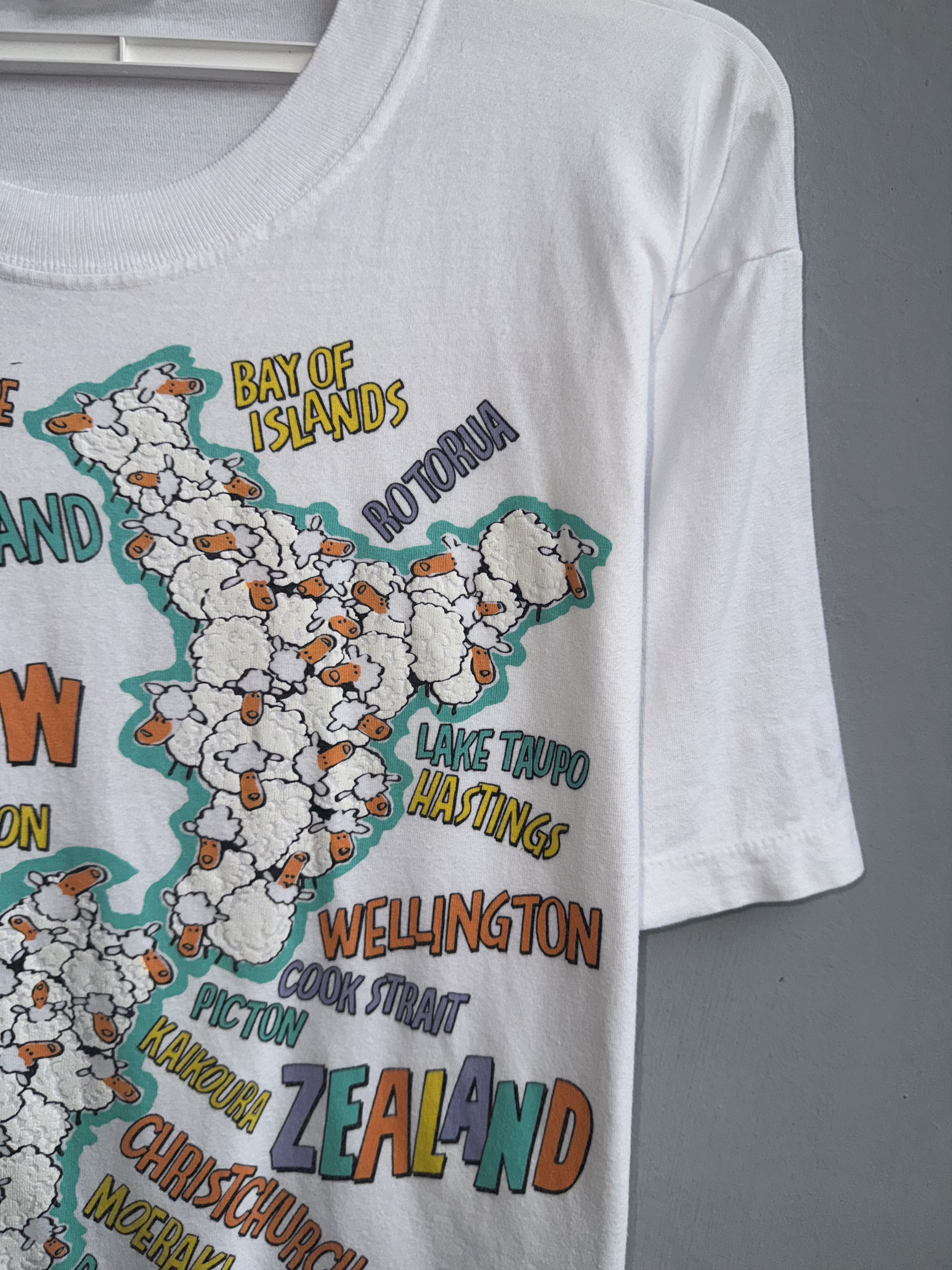 New Zealand Outback × Vintage New Zealand Map Vintage Shirt Size US M / EU 48-50 / 2 - 4 Thumbnail