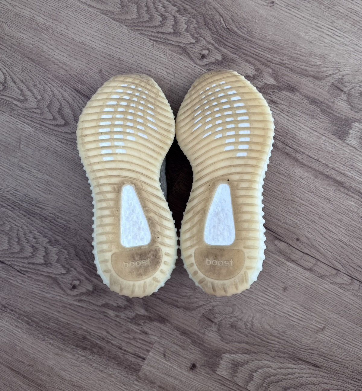 Adidas Adidas Yeezy Boost 350 V2 Light Size US 7 / EU 40 - 9 Thumbnail