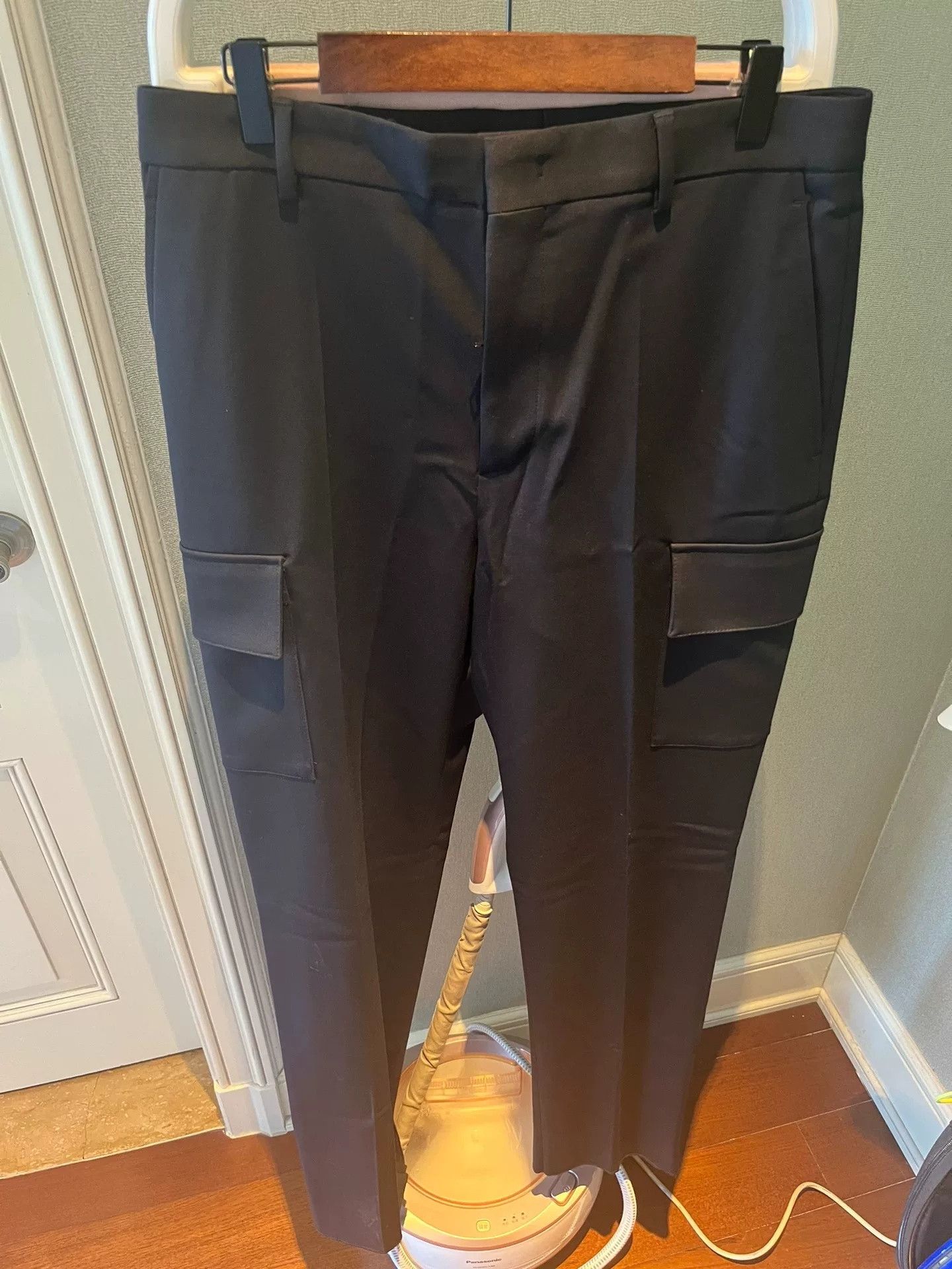 Valentino Valentino Black Straight-Leg Relaxed Cargo Pants Size US 30 / EU 46 - 3 Thumbnail