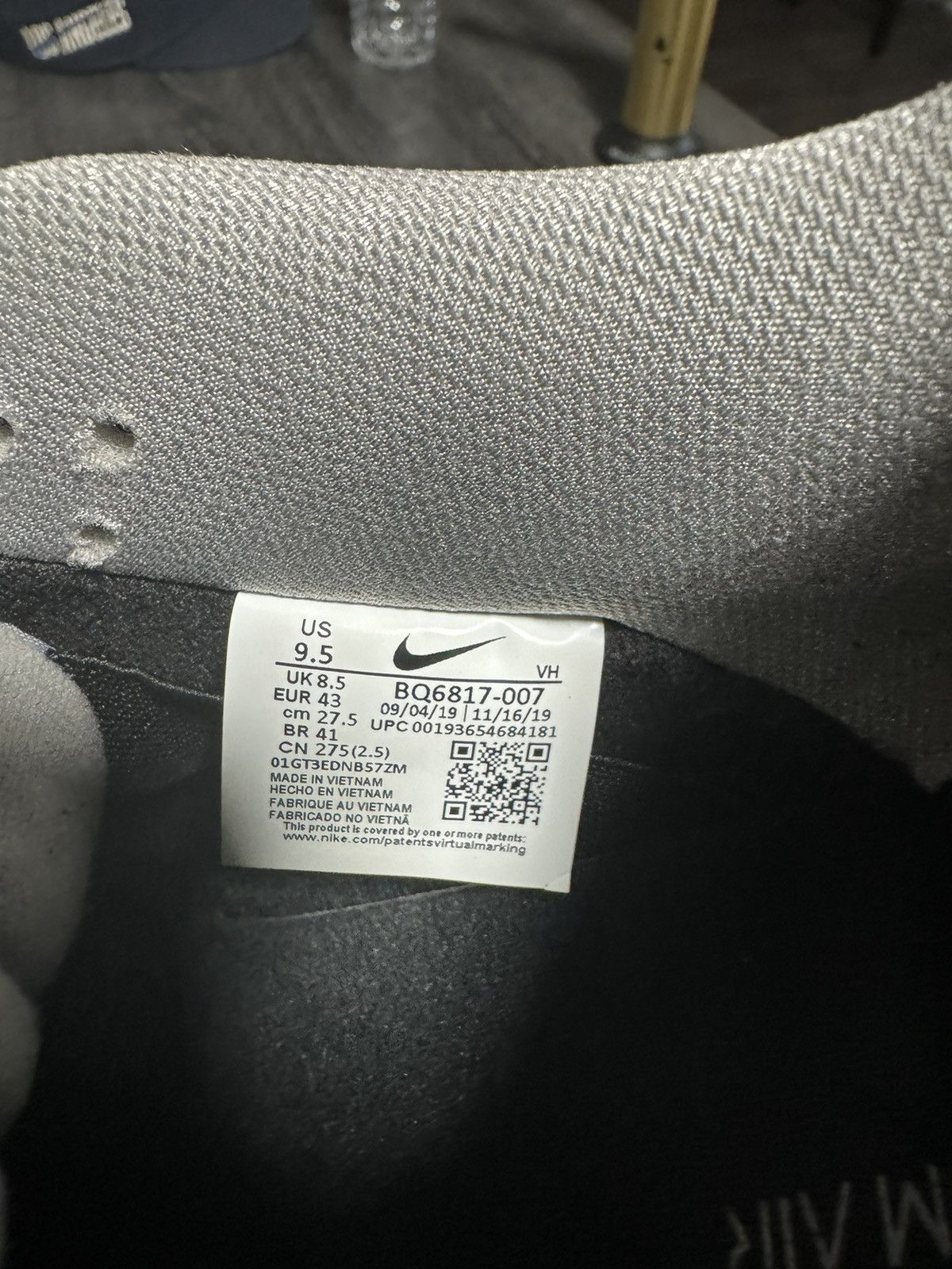 Nike Used once Size US 9.5 / EU 42-43 - 7 Thumbnail