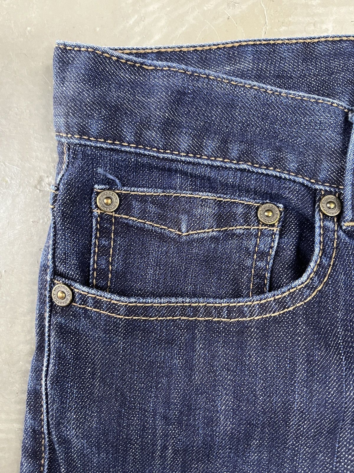 Burberry Burberry BRIT Non Selvedge Indigo Denim Straight Cut Jeans Size US 32 / EU 48 - 6 Thumbnail