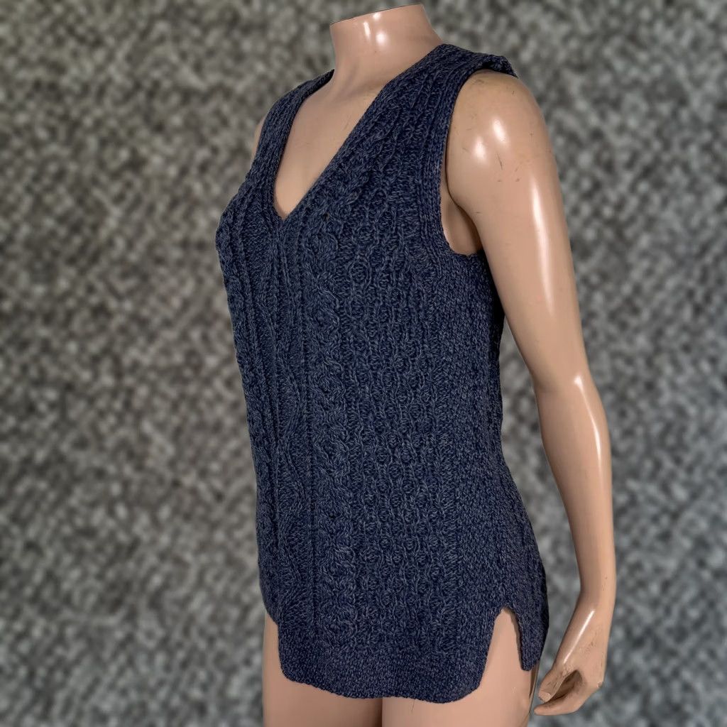 Vintage Blarney Woolen Mills Womens sweater Medium Ireland Cable Knit Sleeveless D4-12 Size M / US 6-8 / IT 42-44 - 1 Thumbnail