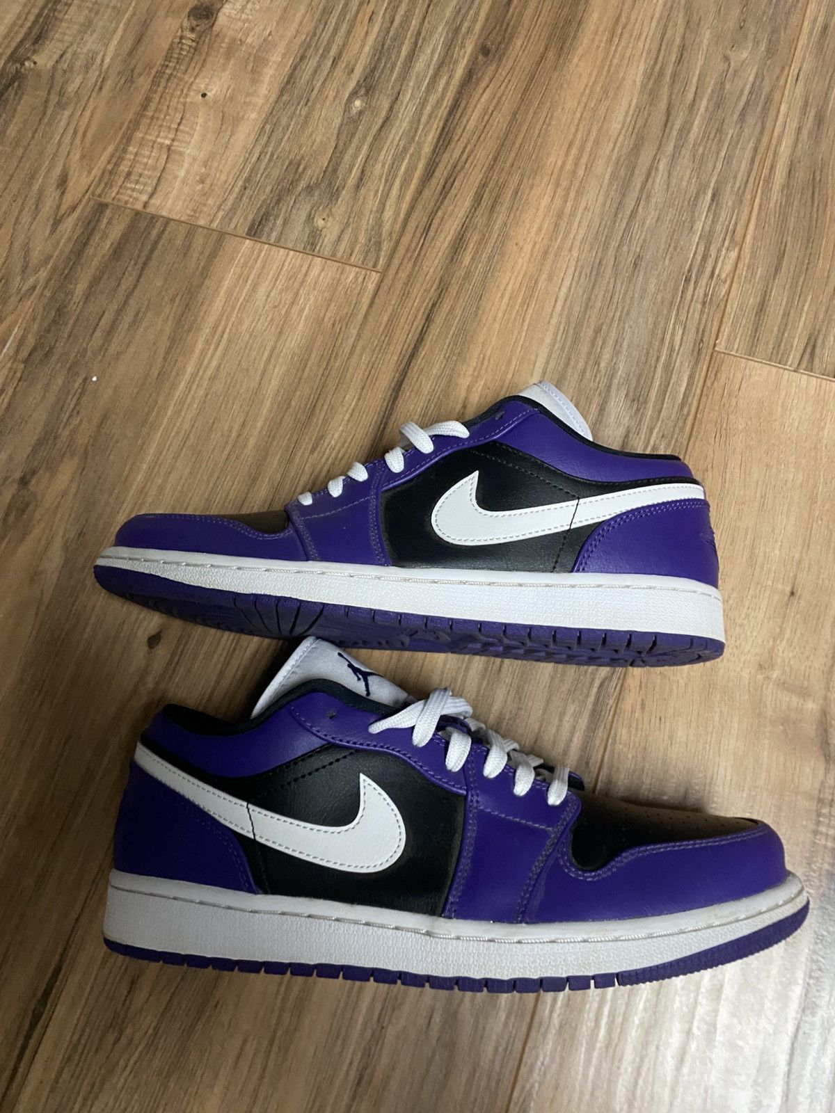 Jordan Brand Jordan 1 lows Size US 9 / EU 42 - 1 Thumbnail