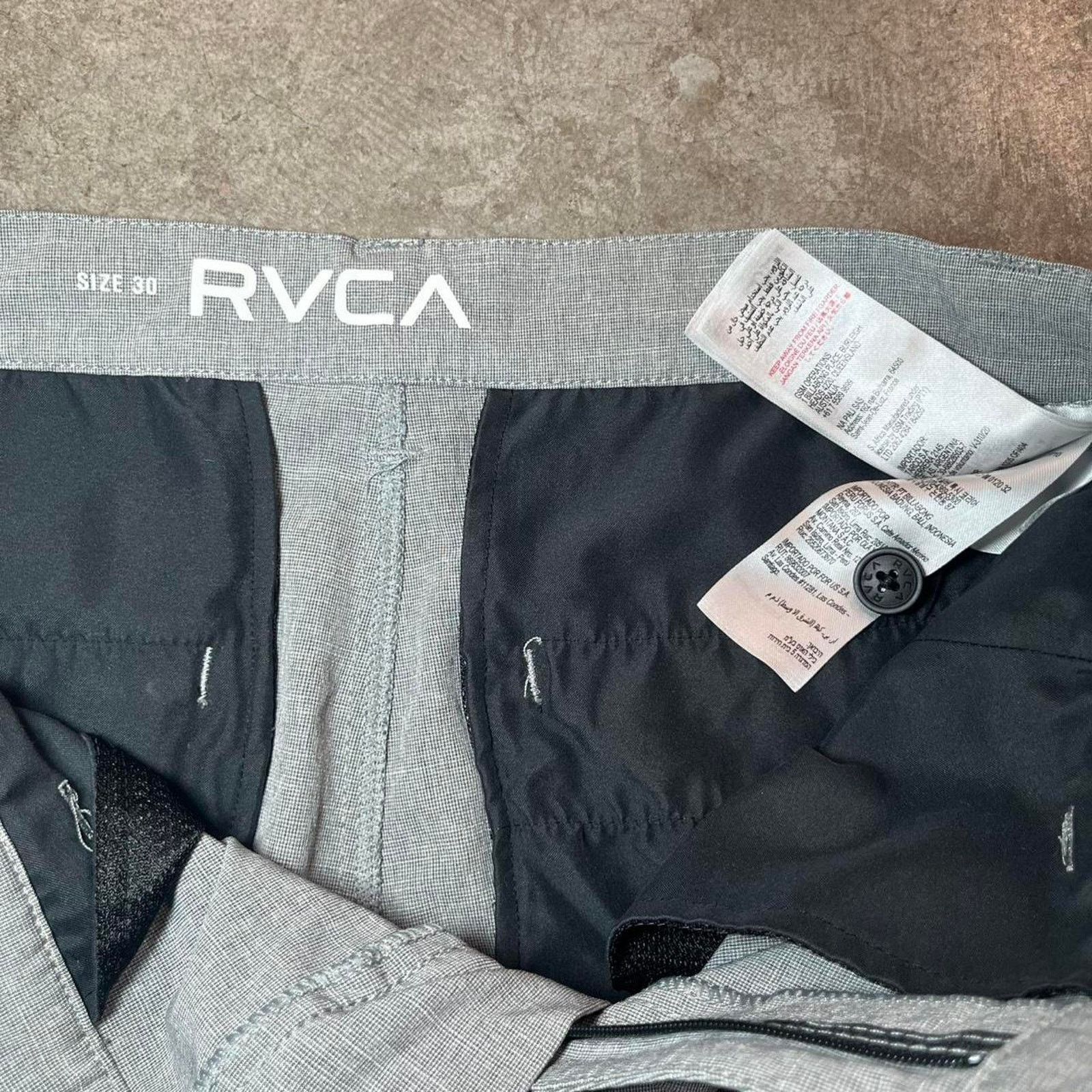 RVCA RVCA Balance Hybrid Dual Purpose Grey Shorts Size 30 Size US 30 / EU 46 - 4 Thumbnail