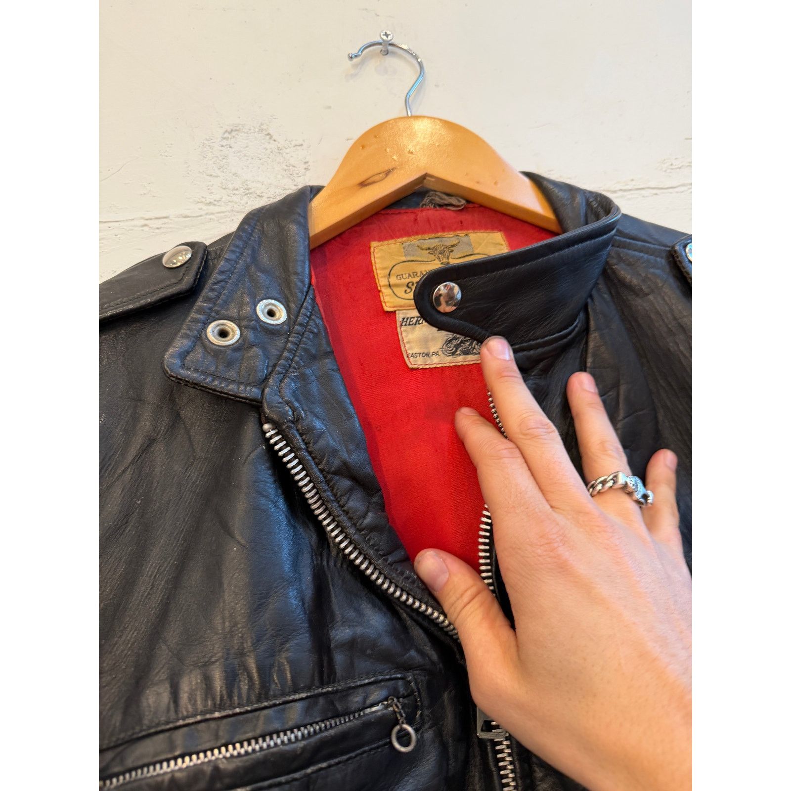 Vintage Vintage Herm's Leather Togs Black Leather Moto Jacket Size US L / EU 52-54 / 3 - 9 Thumbnail