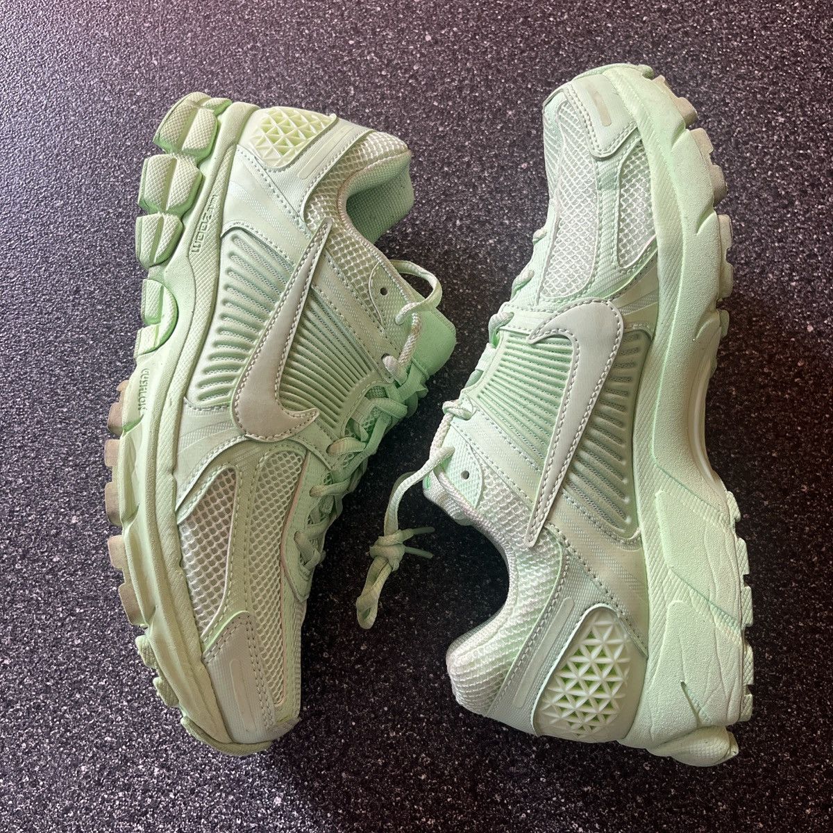 Nike Nike Zoom Vomero 5 - Vapor Green Size US 8.5 / EU 41-42 - 2 Thumbnail