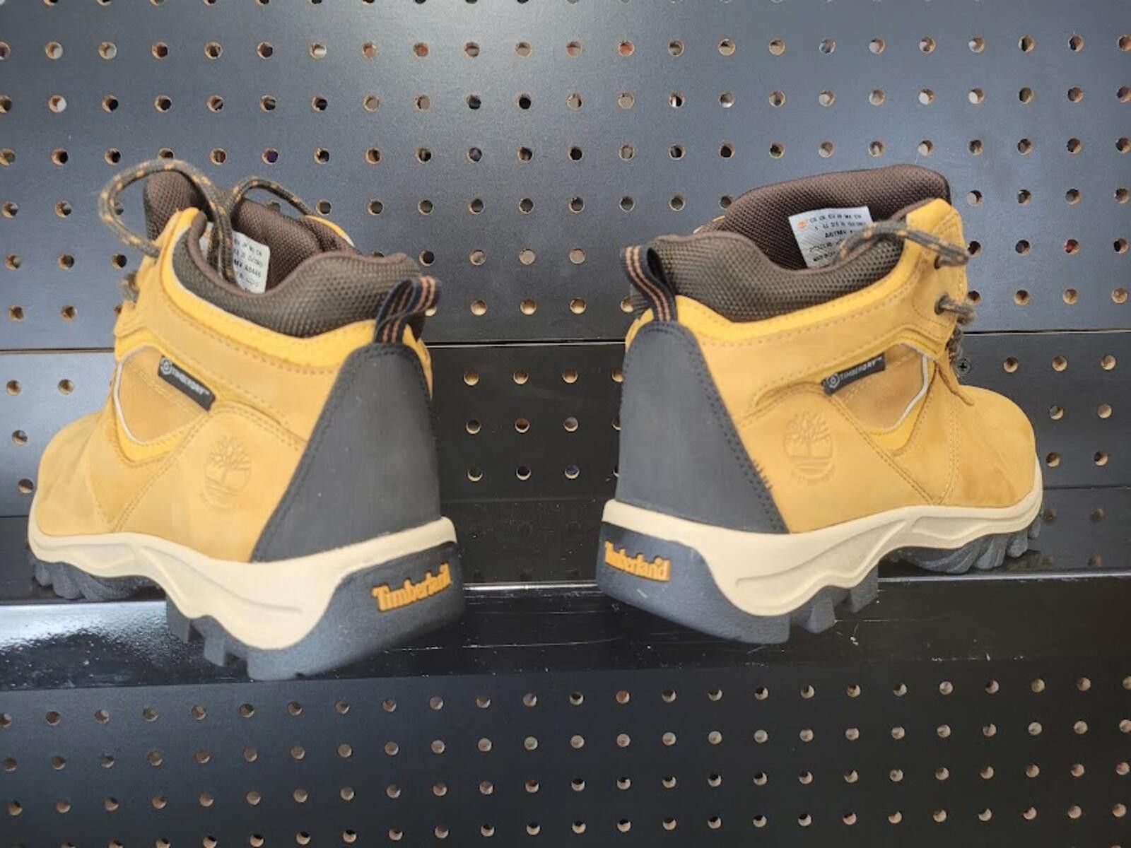 Timberland Timberland Rugged Outdoor Boots - Boys size 5 Size US 5 / EU 37 - 5 Thumbnail