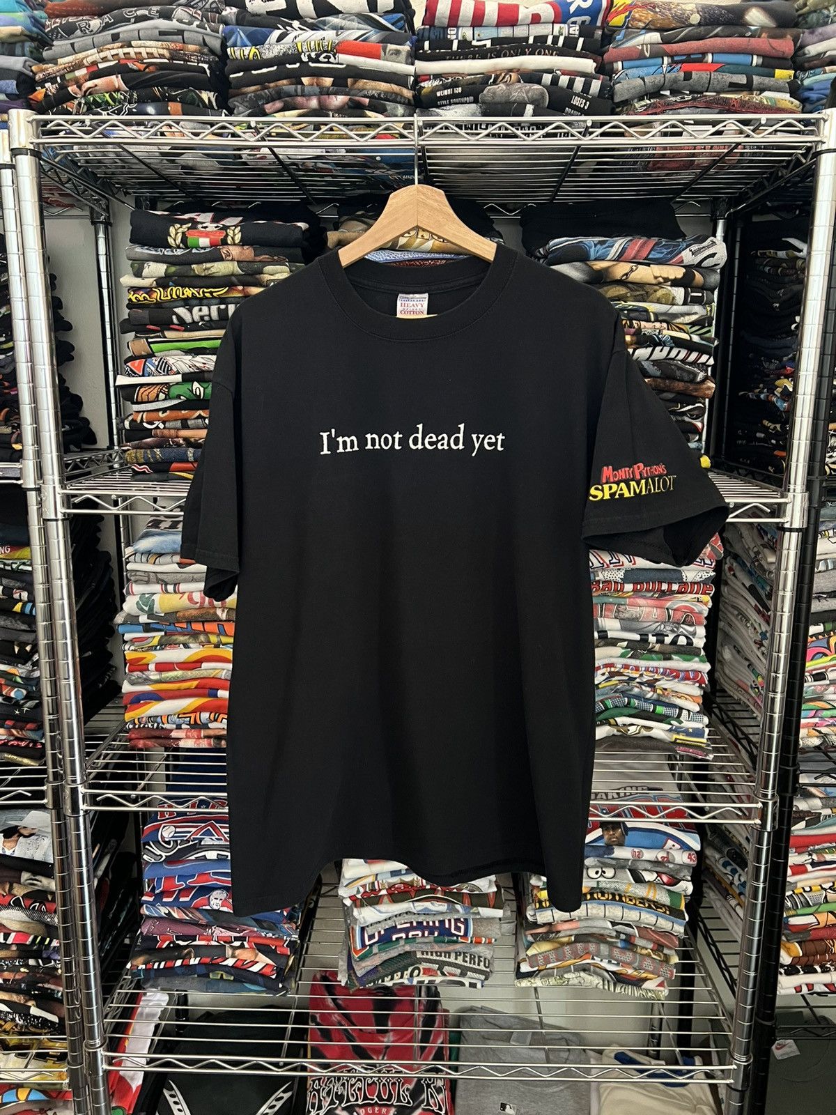 Gildan 90s I’m Not Dead Yet Monty Python’s Spamalot Tee Quote Size US L / EU 52-54 / 3 - 1 Thumbnail