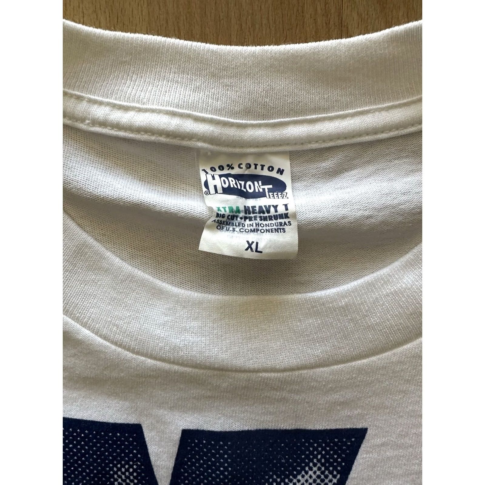 Logo 7 VINTAGE 90s Texas Spellout Big Center Logo Graphic White Single Stitch Tee XL US Mens T-Shirt Size US XL / EU 56 / 4 - 4 Thumbnail
