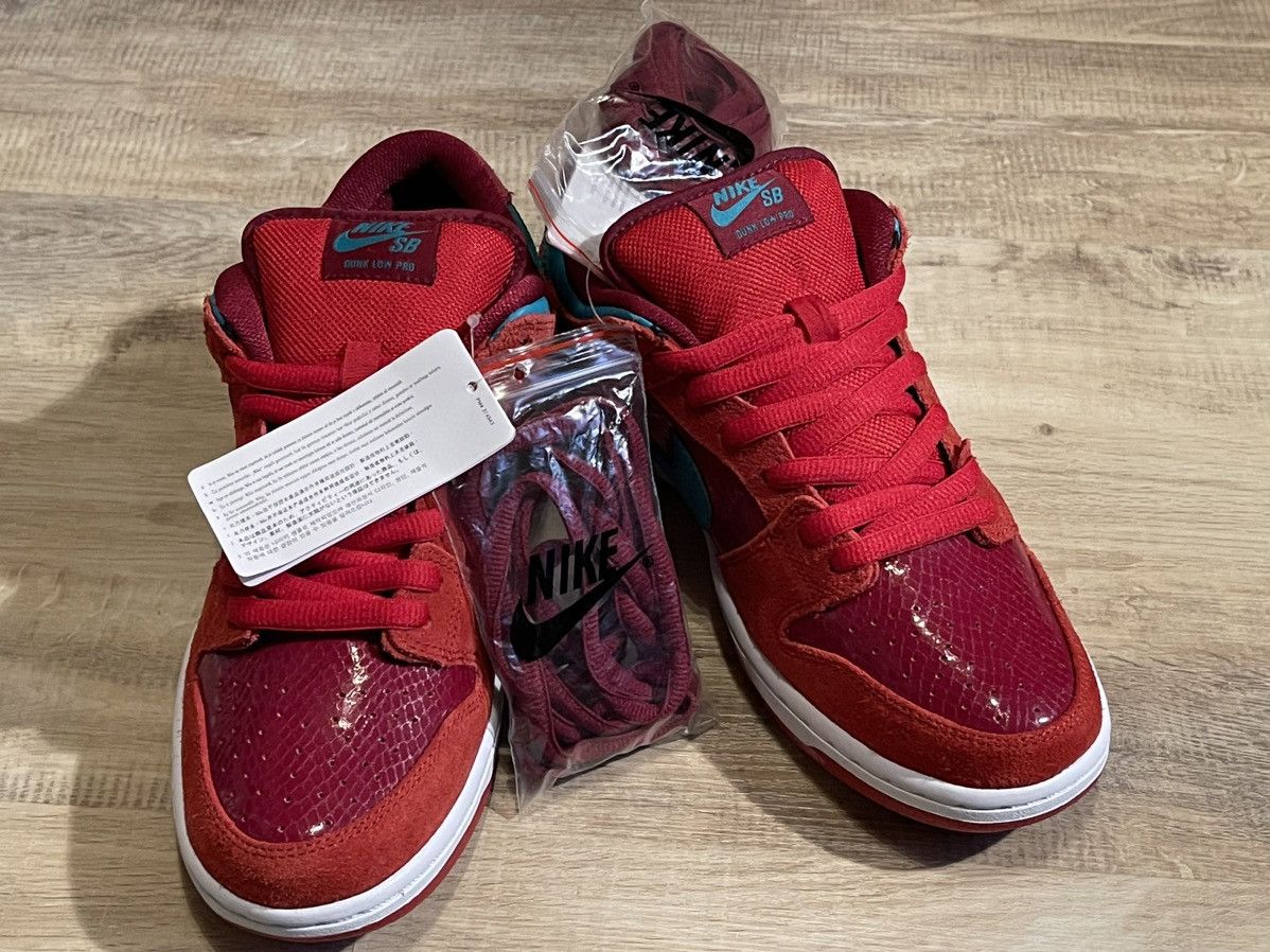 Nike NIKE Dunk Low Premium SB brickhouse/turbo green Size US 9 / EU 42 - 9 Thumbnail