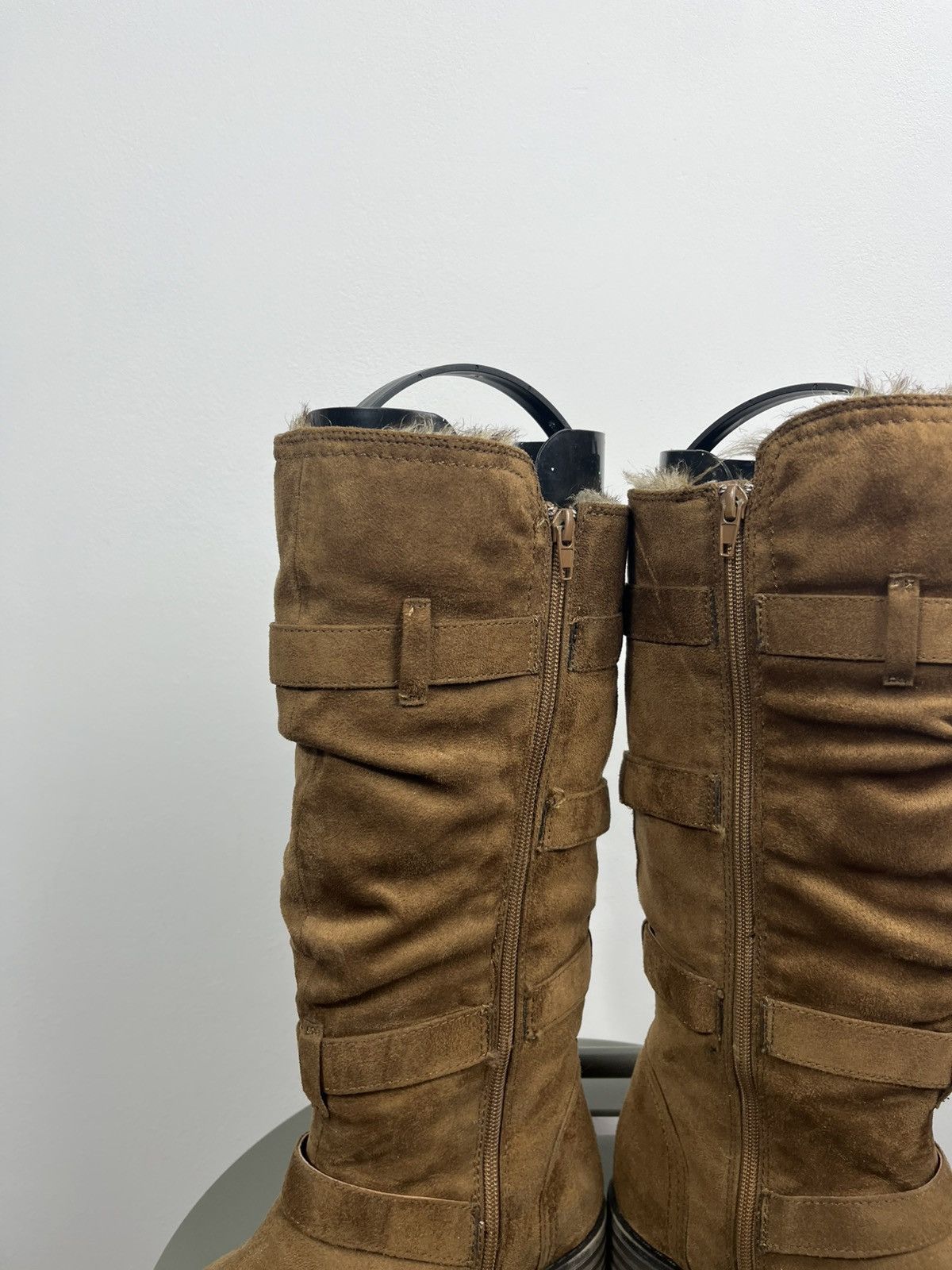 Other Women’s Suede Buckle Knee High Boots Faux Fur Biker EU 40 Size US 9 / IT 39 - 11 Thumbnail