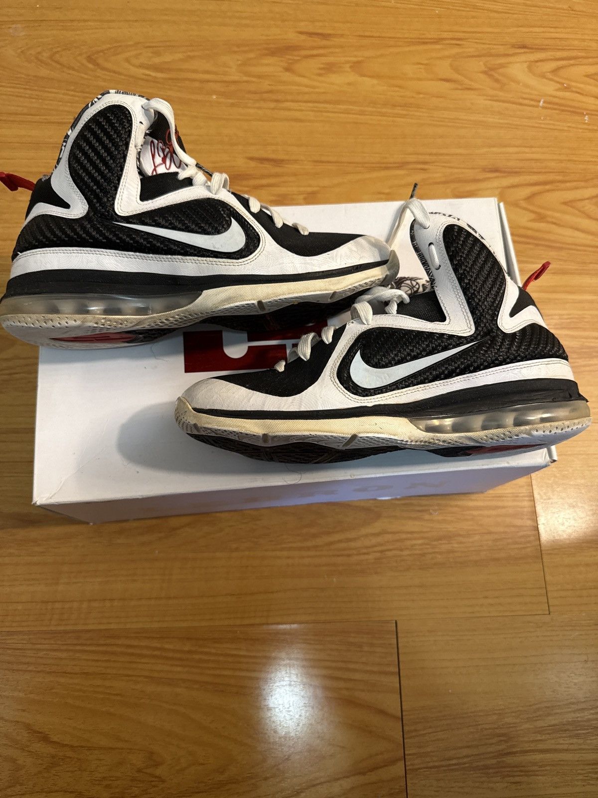 Nike Lebron 9 “Freegum” Size US 10 / EU 43 - 1 Thumbnail
