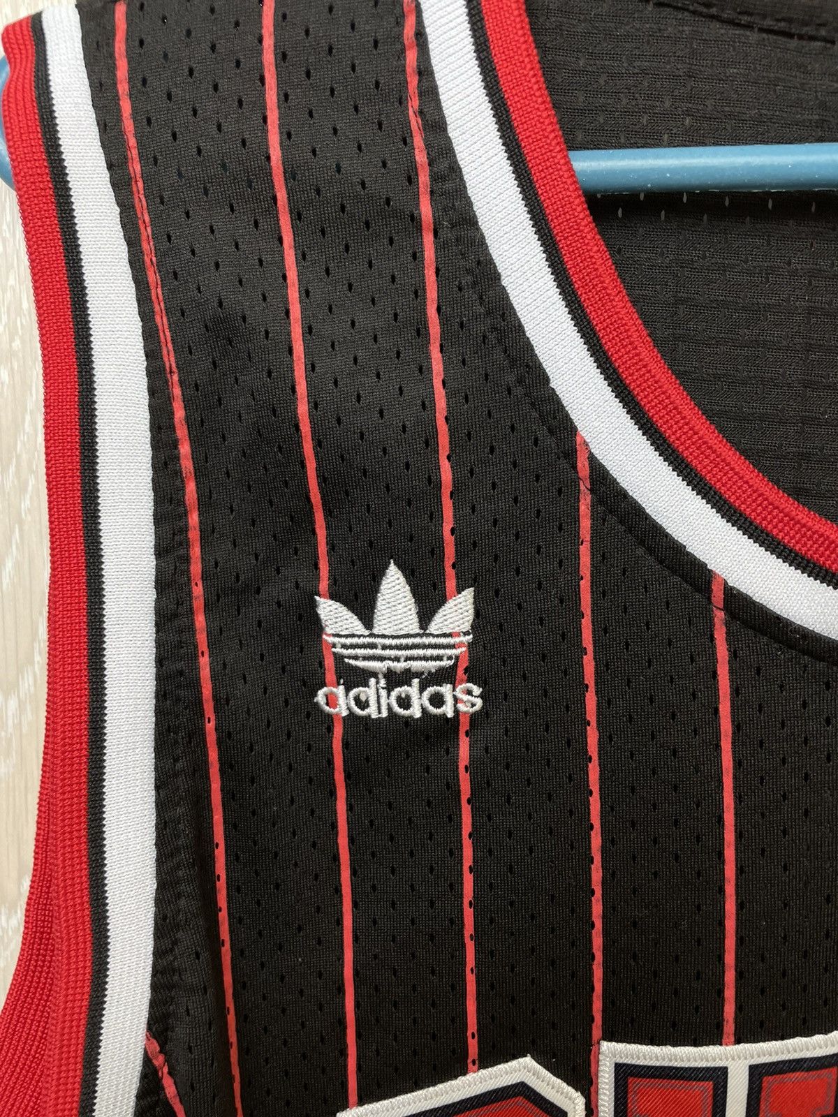 Adidas Chicago Bulls NBA Dennis Rodman #91 Embroidered Jersey Size US XL / EU 56 / 4 - 4 Thumbnail