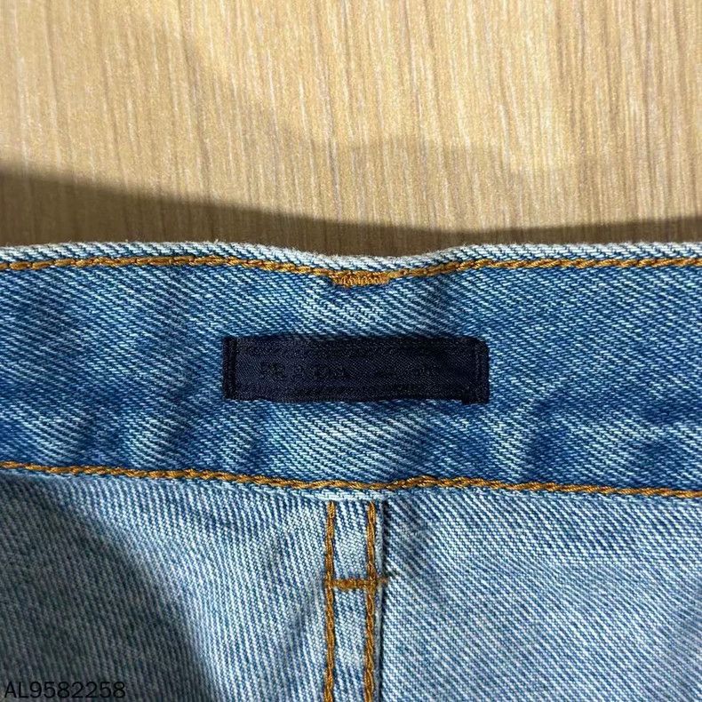 Prada Prada Pocket logo denim shorts 2504-Nextarrow Size US 30 / EU 46 - 4 Thumbnail