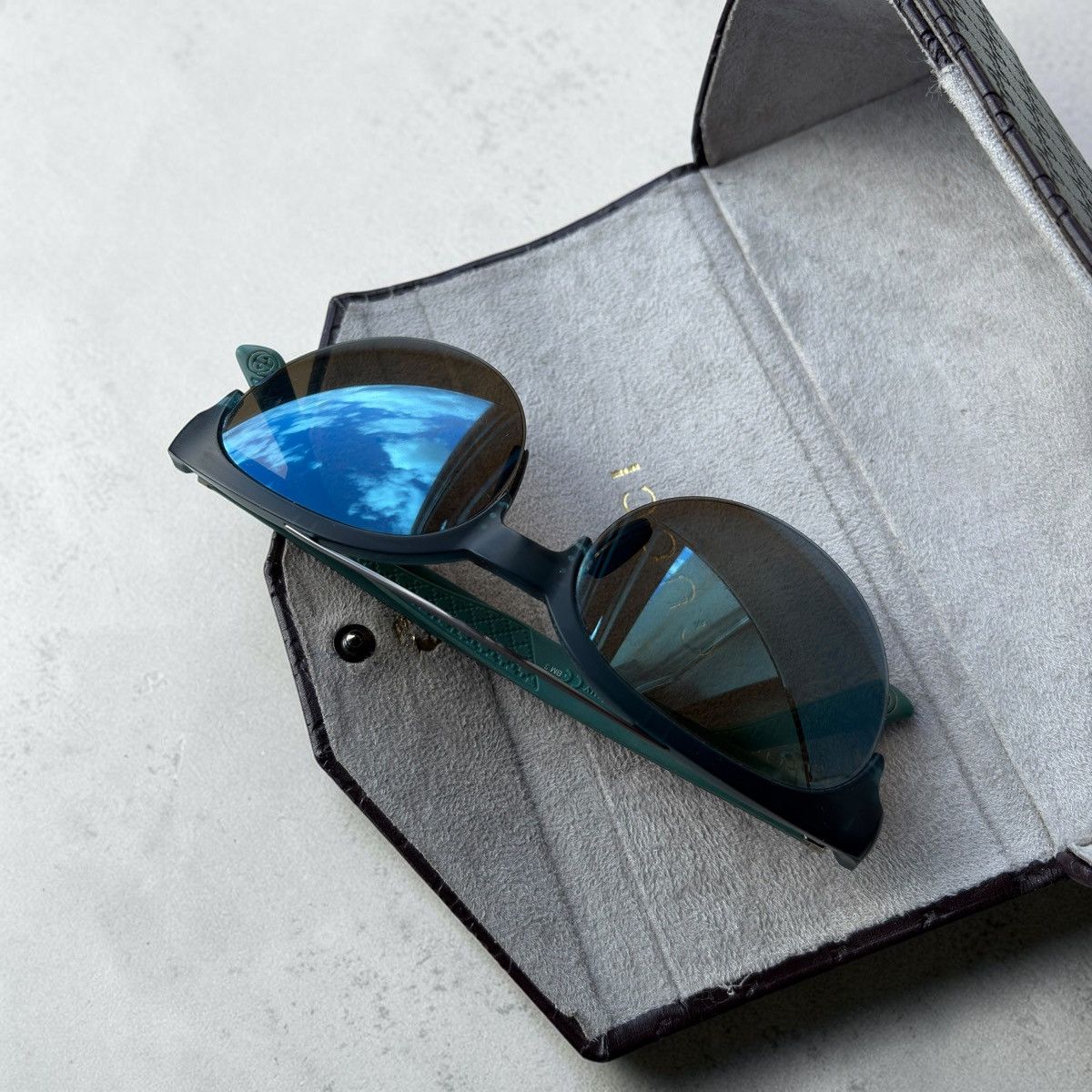 Gucci Gucci sunglasses unisex Size 40 - 2 Thumbnail
