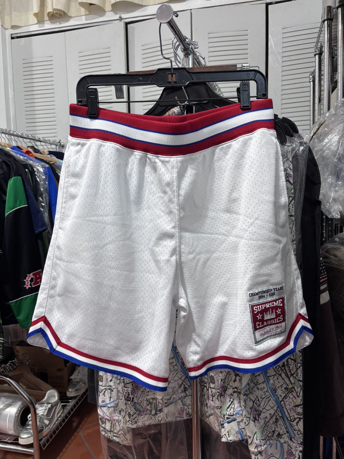 Supreme Supreme Mitchell & Ness Basketball Short Size US 30 / EU 46 - 1 Thumbnail