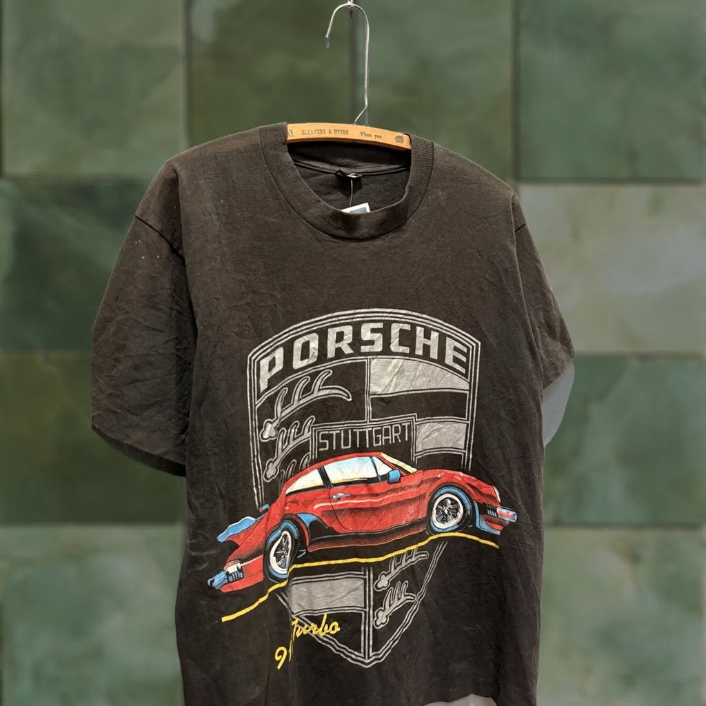 Vintage VINTAGE Porsche 911 Turbo Black Car Tee Shirt 90s Large Mens Size US L / EU 52-54 / 3 - 1 Thumbnail