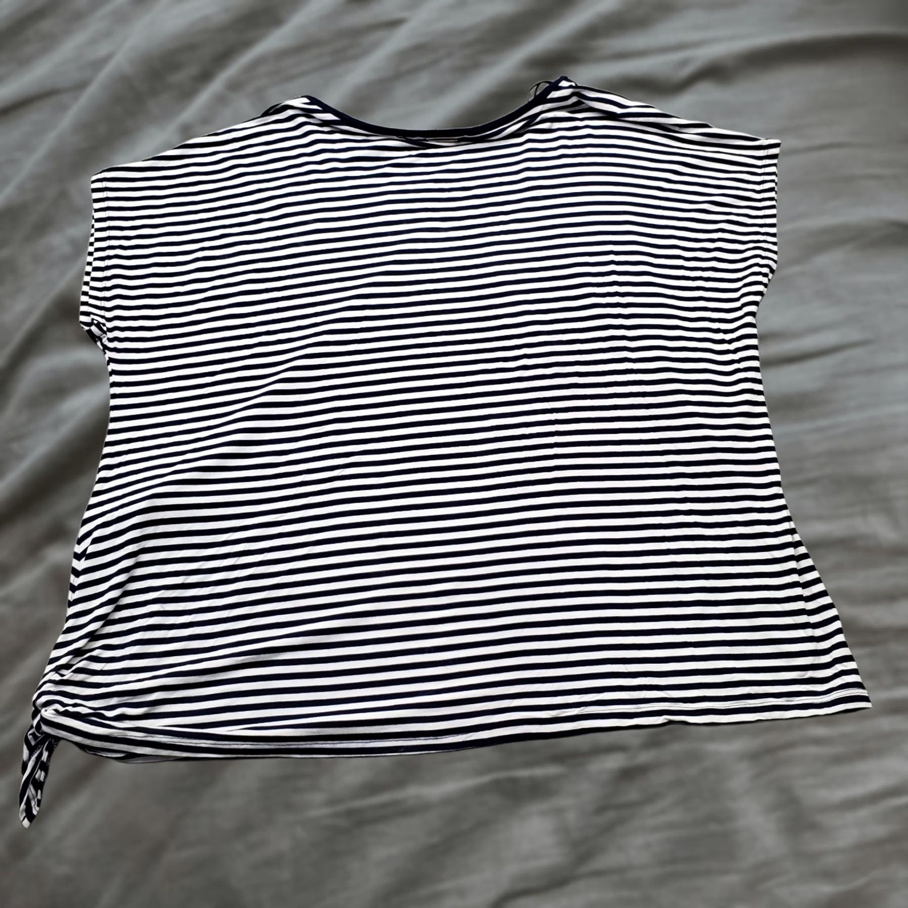 Michael Kors Michael Kors Blouse Womens 2X Striped Cap Sleeve Round Neck Knot Side Size 2X Multicolor Womens Blouse, Casual, Basic, Spring/Summer, Plus Size Size XXL / US 16-18 / IT 52-54 - 1 Thumbnail