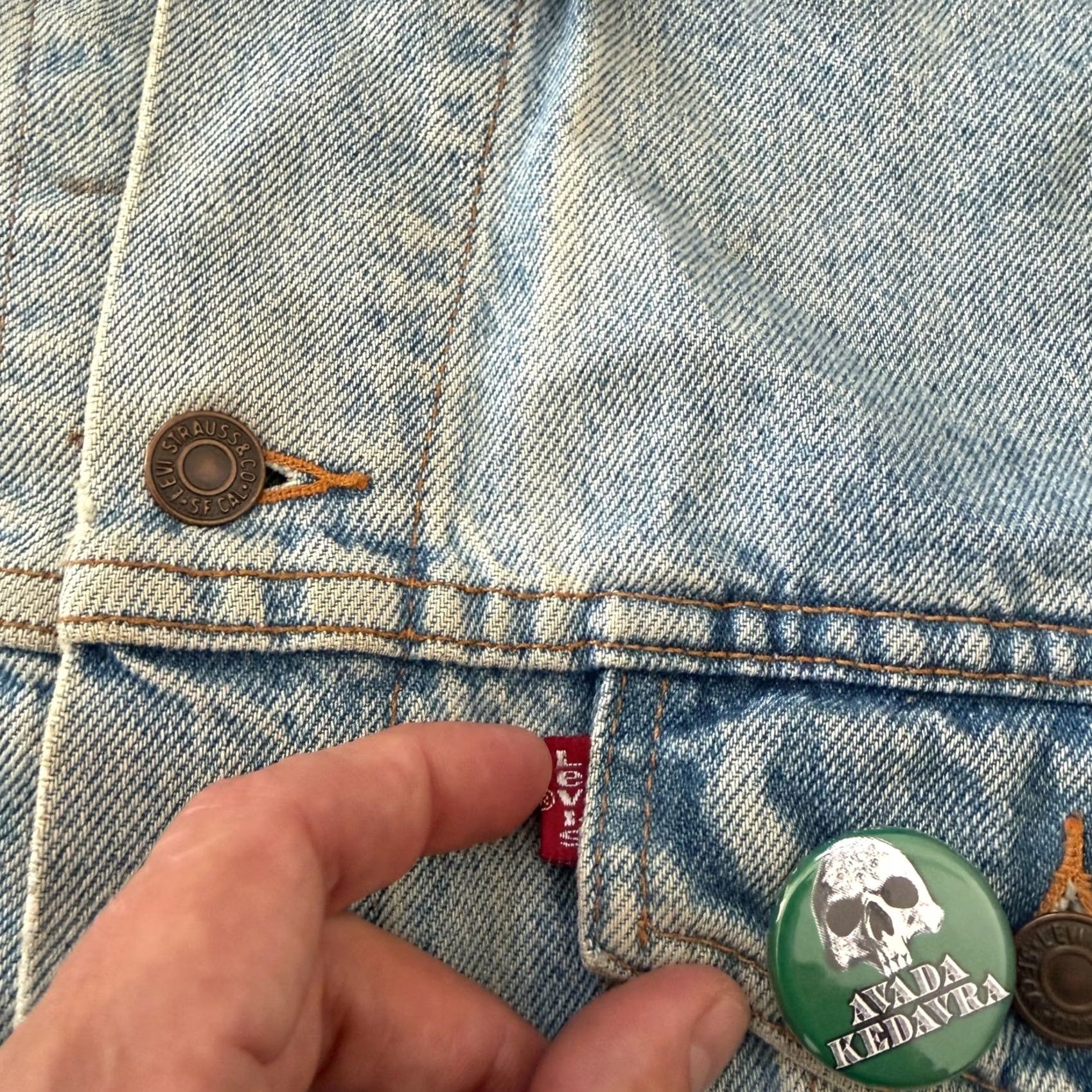 Levi's VINTAGE Levi's Denim Jacket Trucker Iron Maiden Size US L / EU 52-54 / 3 - 6 Thumbnail