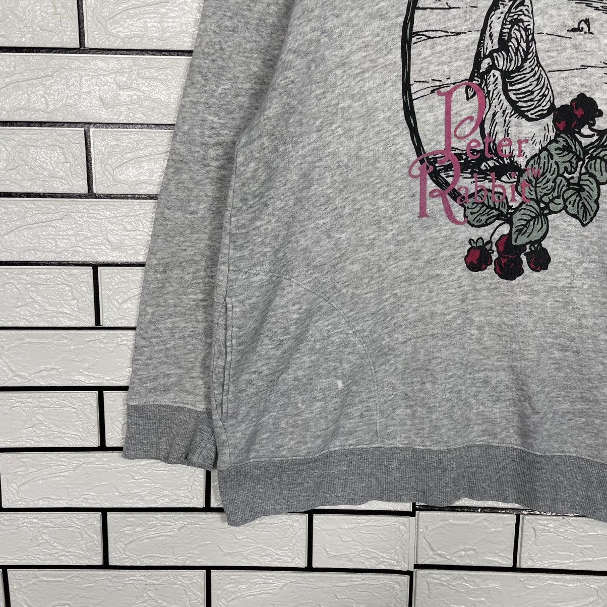 Uniqlo Uniqlo Petter Rabbit Pullover Hoodie Size US L / EU 52-54 / 3 - 3 Thumbnail