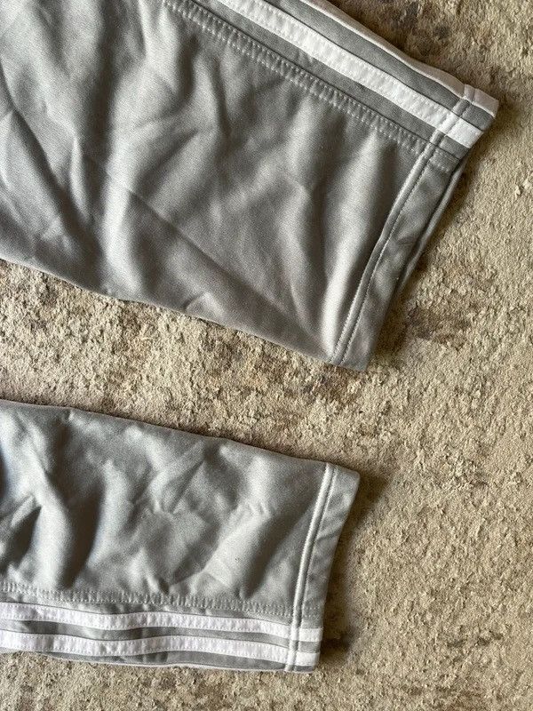 Adidas OG Adidas Track Pants Sz S Vintage 2002 Size US 29 - 11 Thumbnail