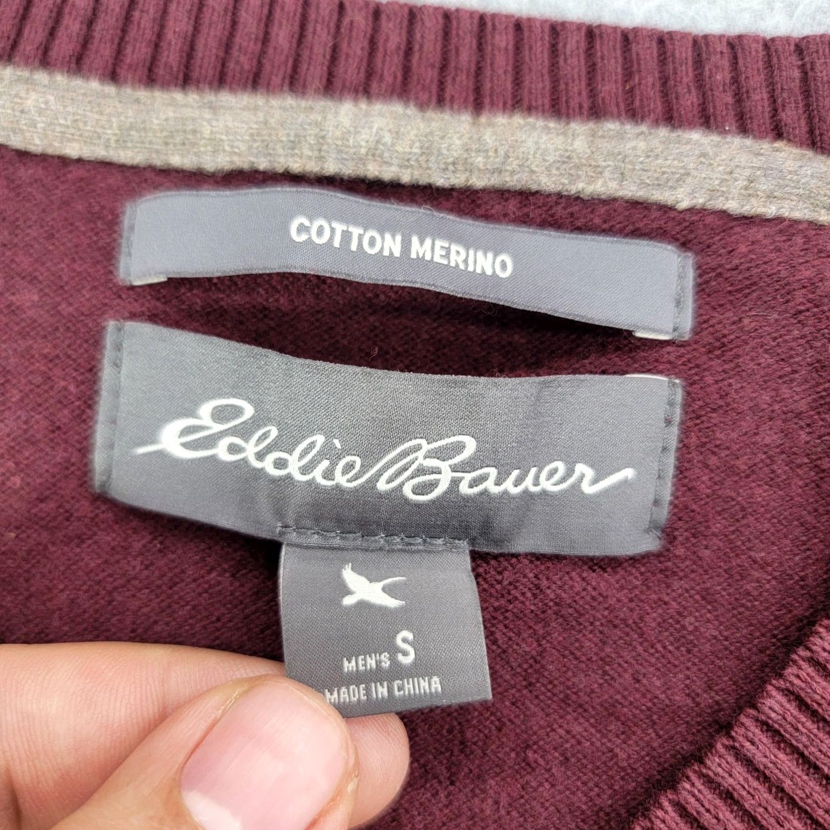 Eddie Bauer Eddie Bauer Sweater Mens S Red V-Neck Merino Knit Pullover Size US S / EU 44-46 / 1 - 3 Thumbnail
