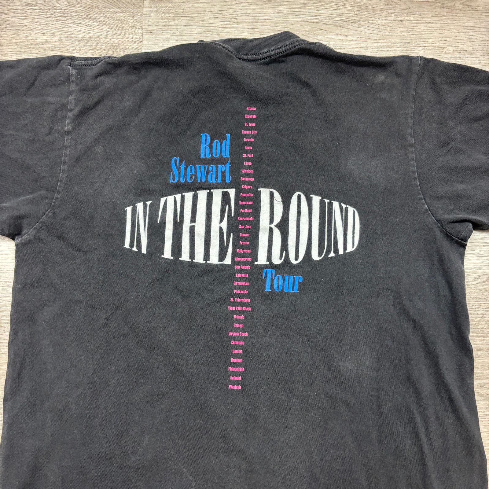 Band Tees × Vintage Vintage 1996 Rod Stewart In the Round Tour Shirt Men's Large Size US L / EU 52-54 / 3 - 5 Thumbnail