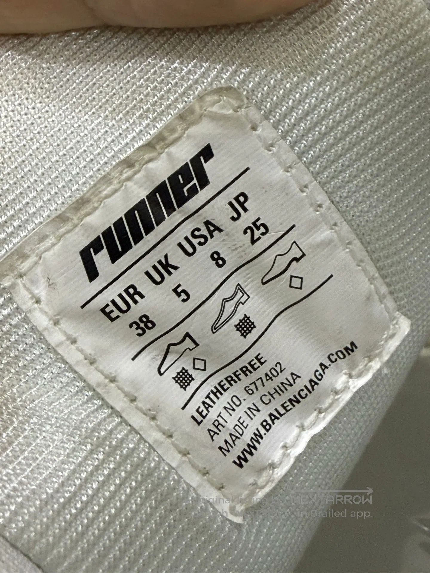Balenciaga Balenciaga Distressed Graffiti Runner Women's Shoes. Size US 7 / IT 37 - 5 Thumbnail