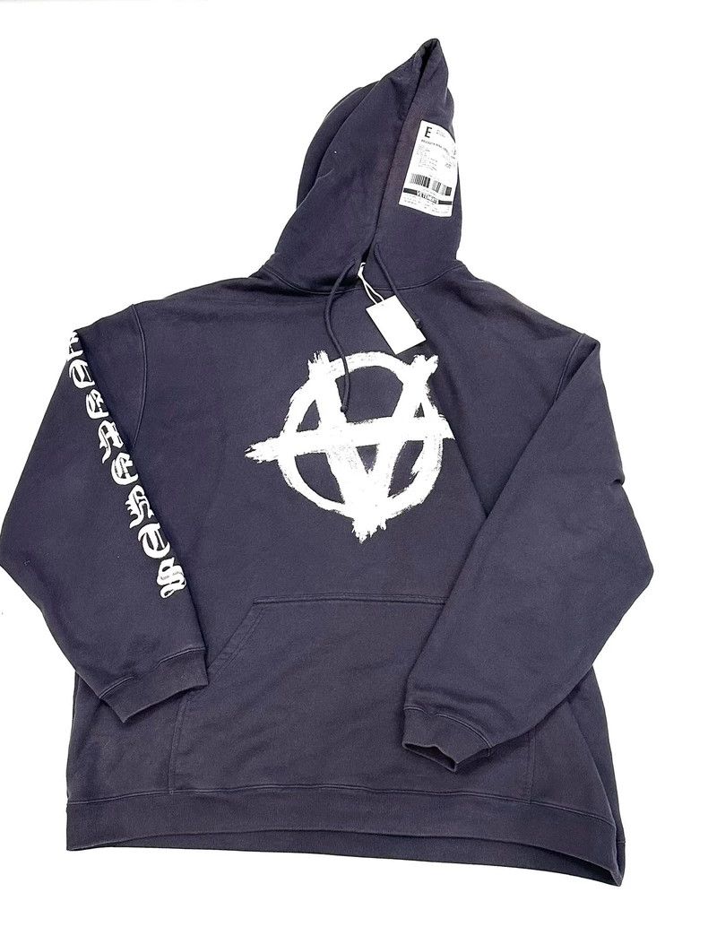 Vetements Vetements Men's Patchwork Anti-War Sanskrit Sweatshirt Size US L / EU 52-54 / 3 - 1 Thumbnail