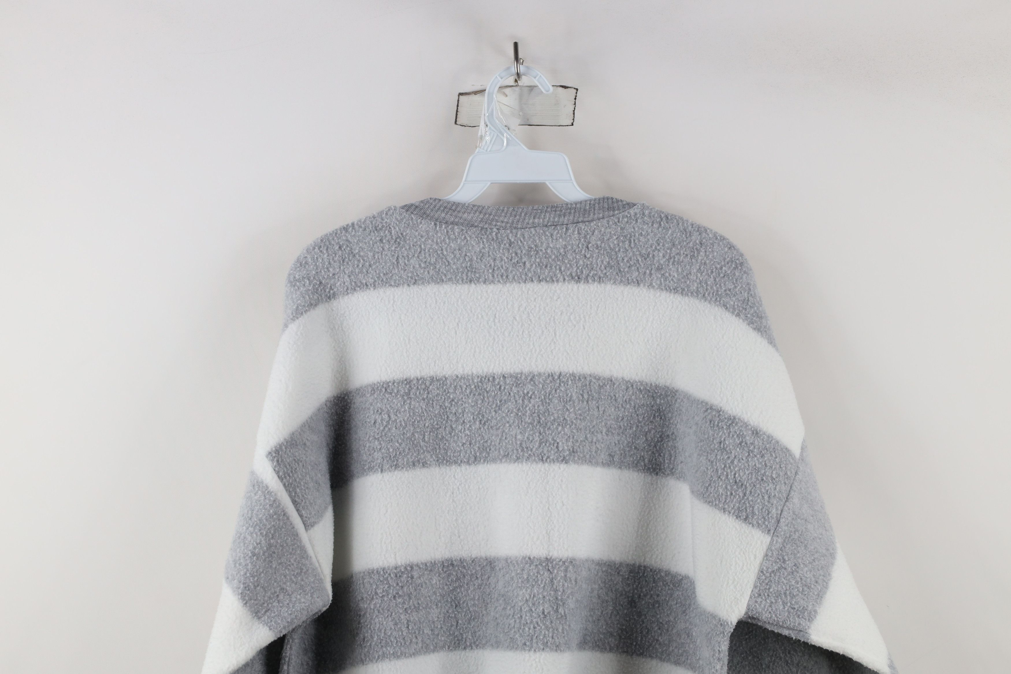 Vintage Vintage 90s Streetwear Block Fleece Crewneck Sweatshirt Size L / US 10 / IT 46 - 11 Thumbnail